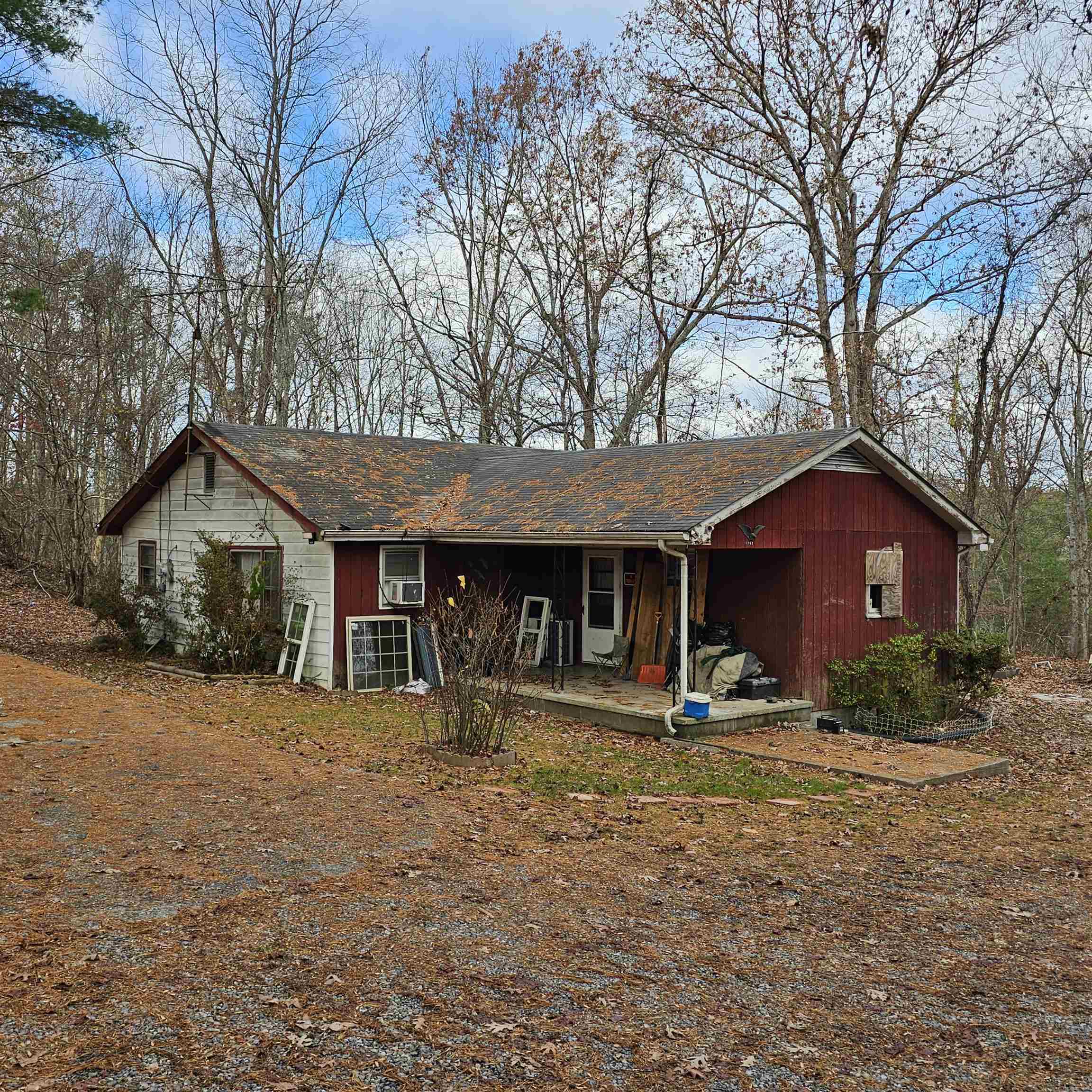 1762 Caseknife Road Pulaski VA 24301