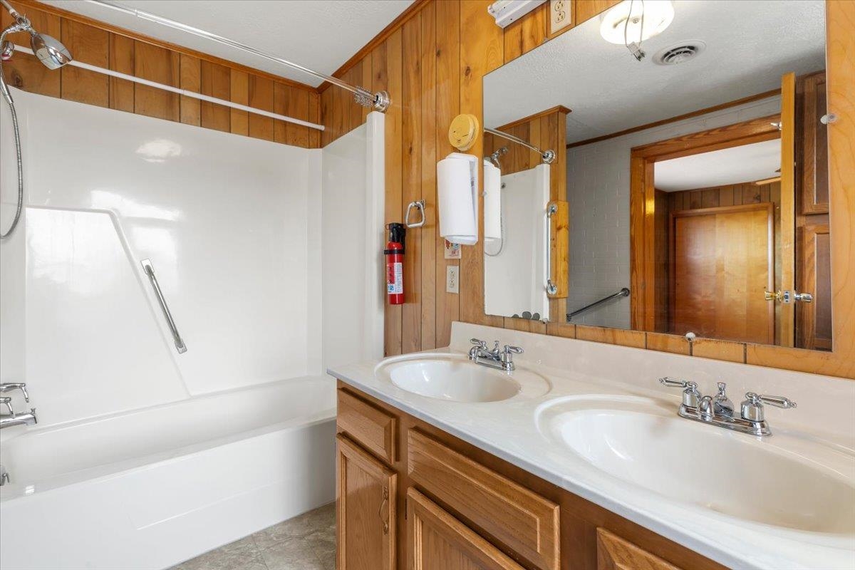 6019 Highland Road Dublin VA 24084