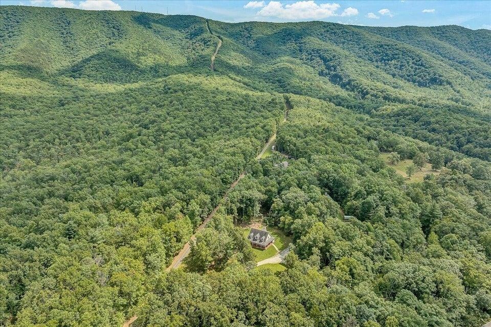6720 Bradshaw Road Salem VA 24153