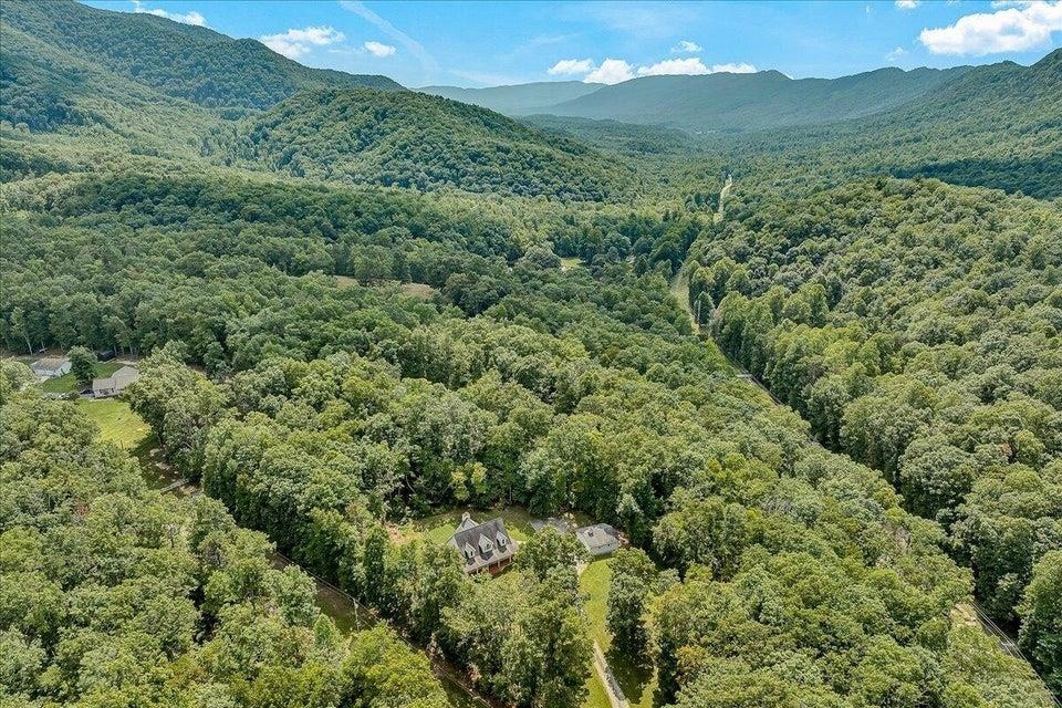 6720 Bradshaw Road Salem VA 24153