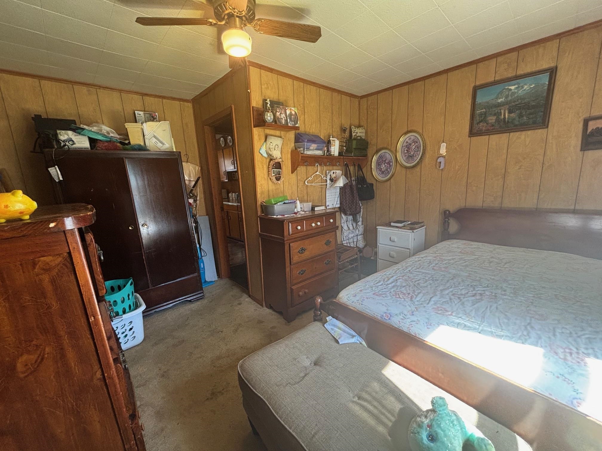 1922 Warden Spring Road Pulaski VA 24301