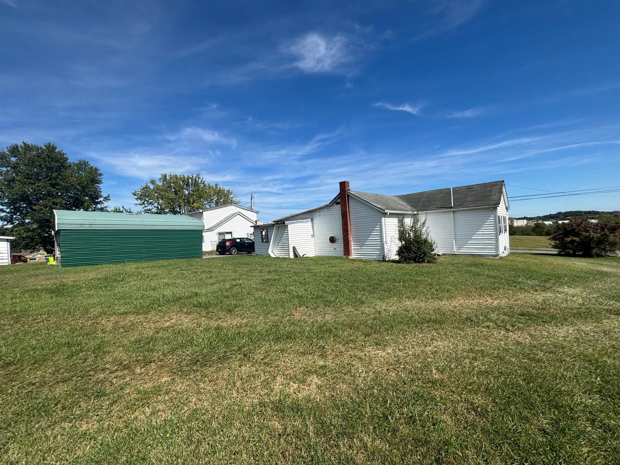 1922 Warden Spring Road Pulaski VA 24301