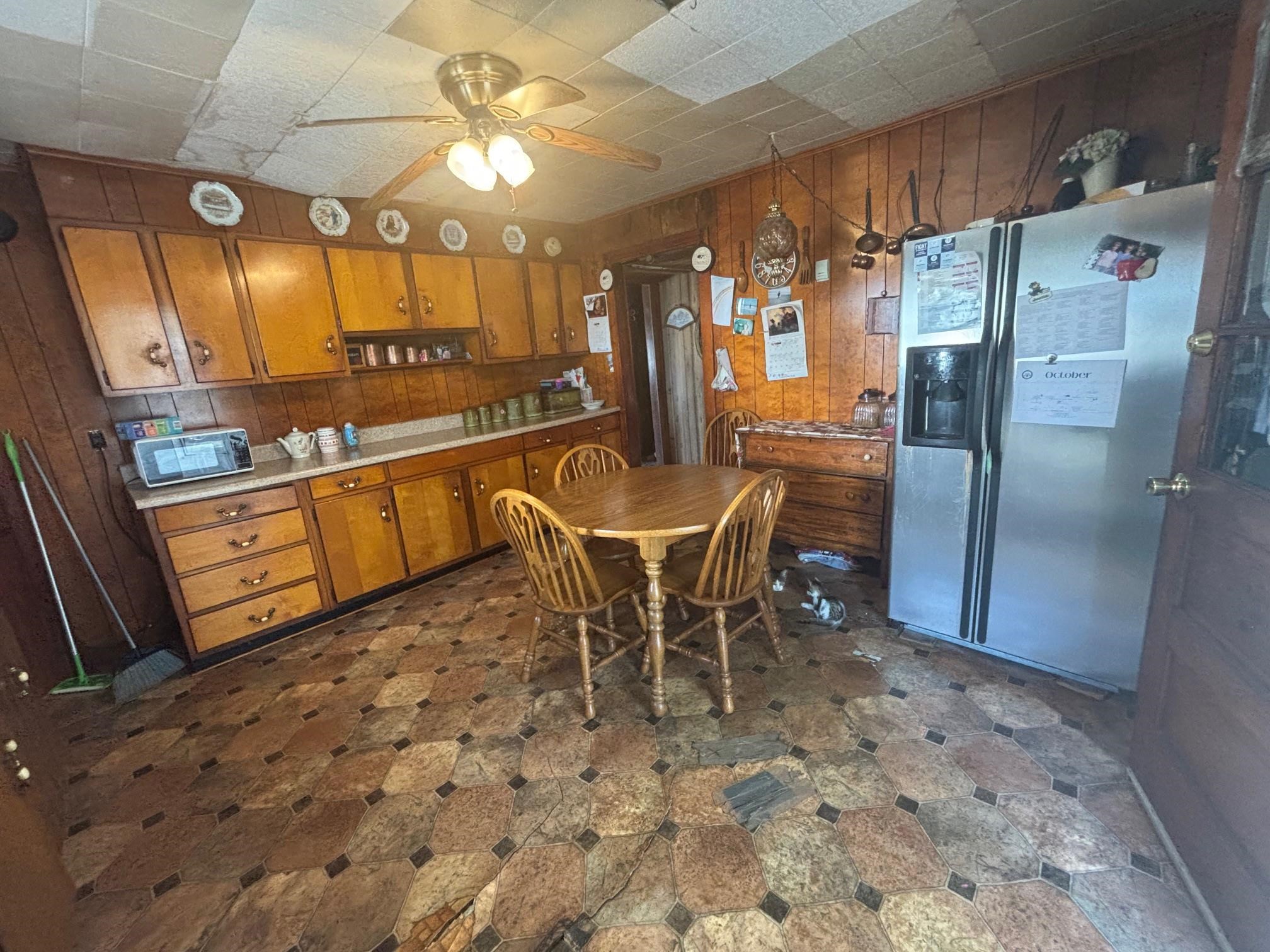 1922 Warden Spring Road Pulaski VA 24301