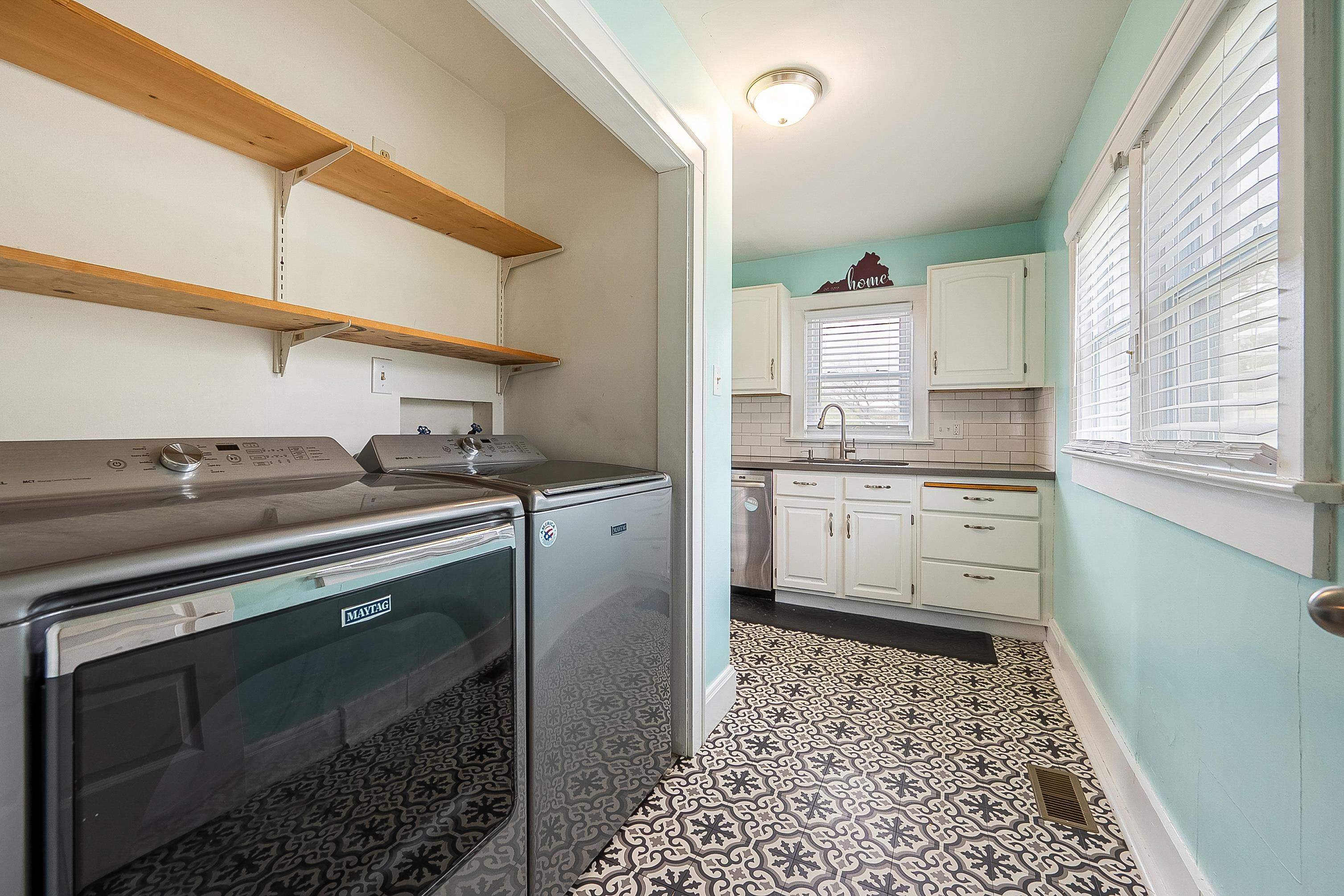 1403 Cabot Drive Pearisburg VA 24134
