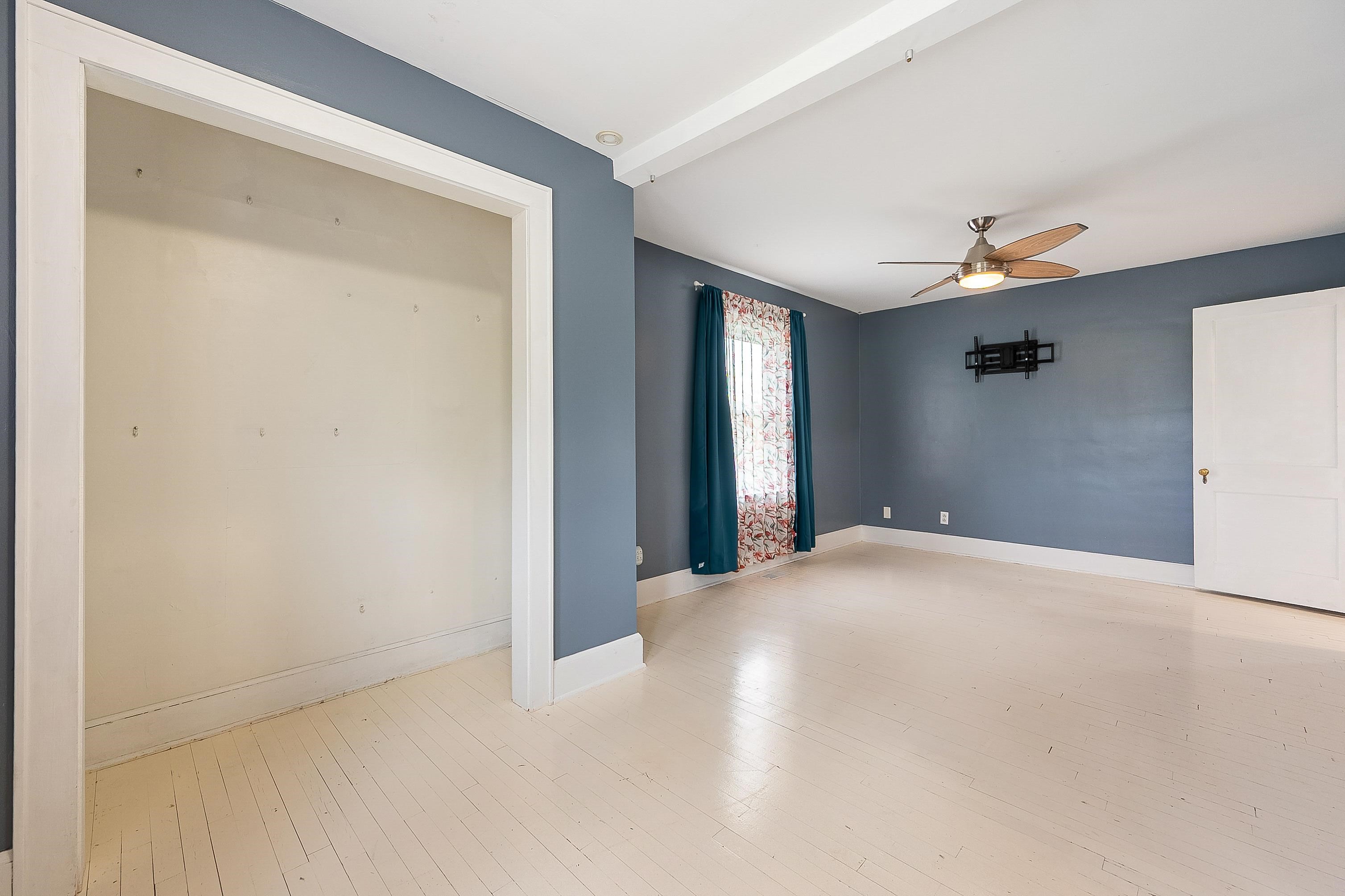 1403 Cabot Drive Pearisburg VA 24134