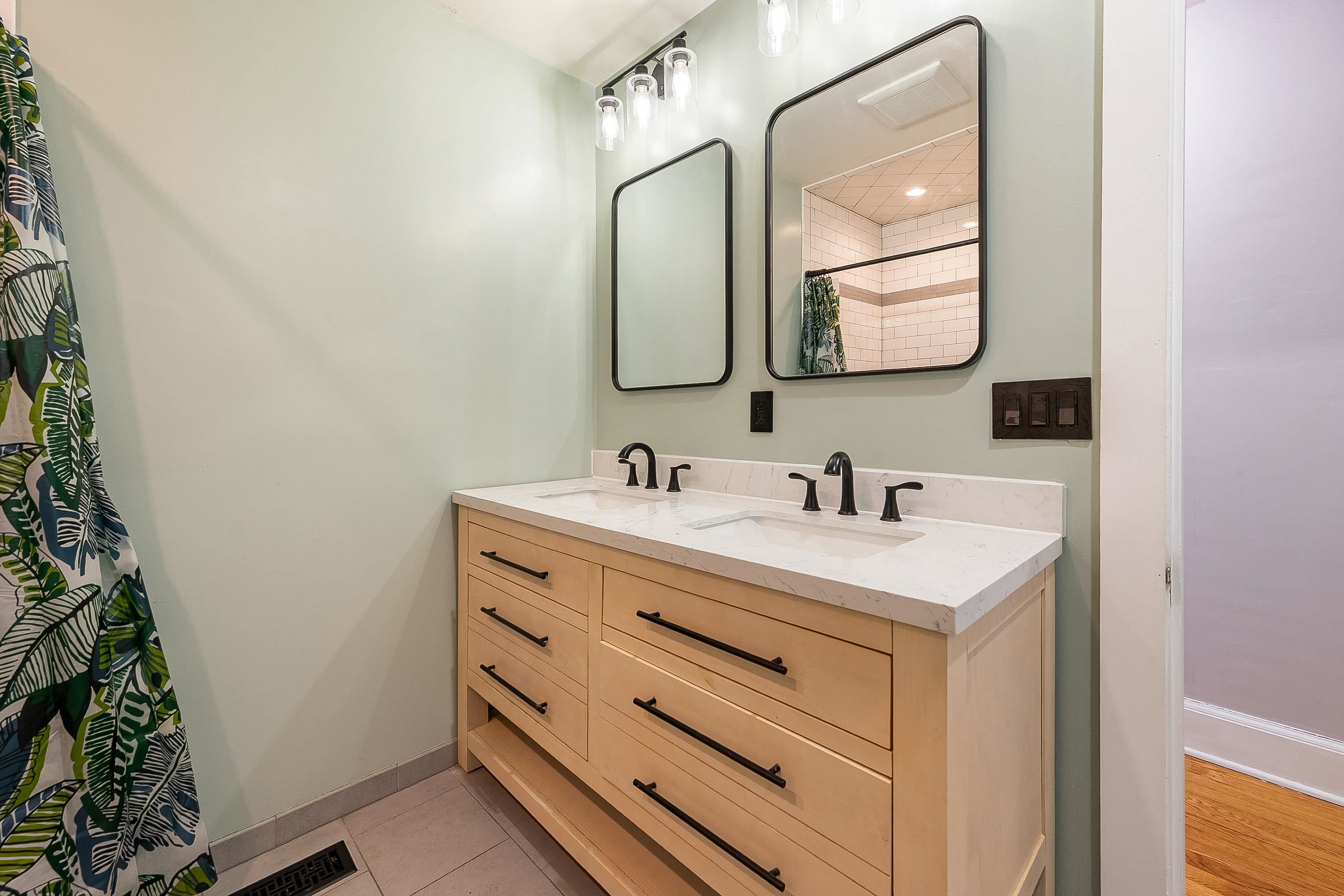1403 Cabot Drive Pearisburg VA 24134