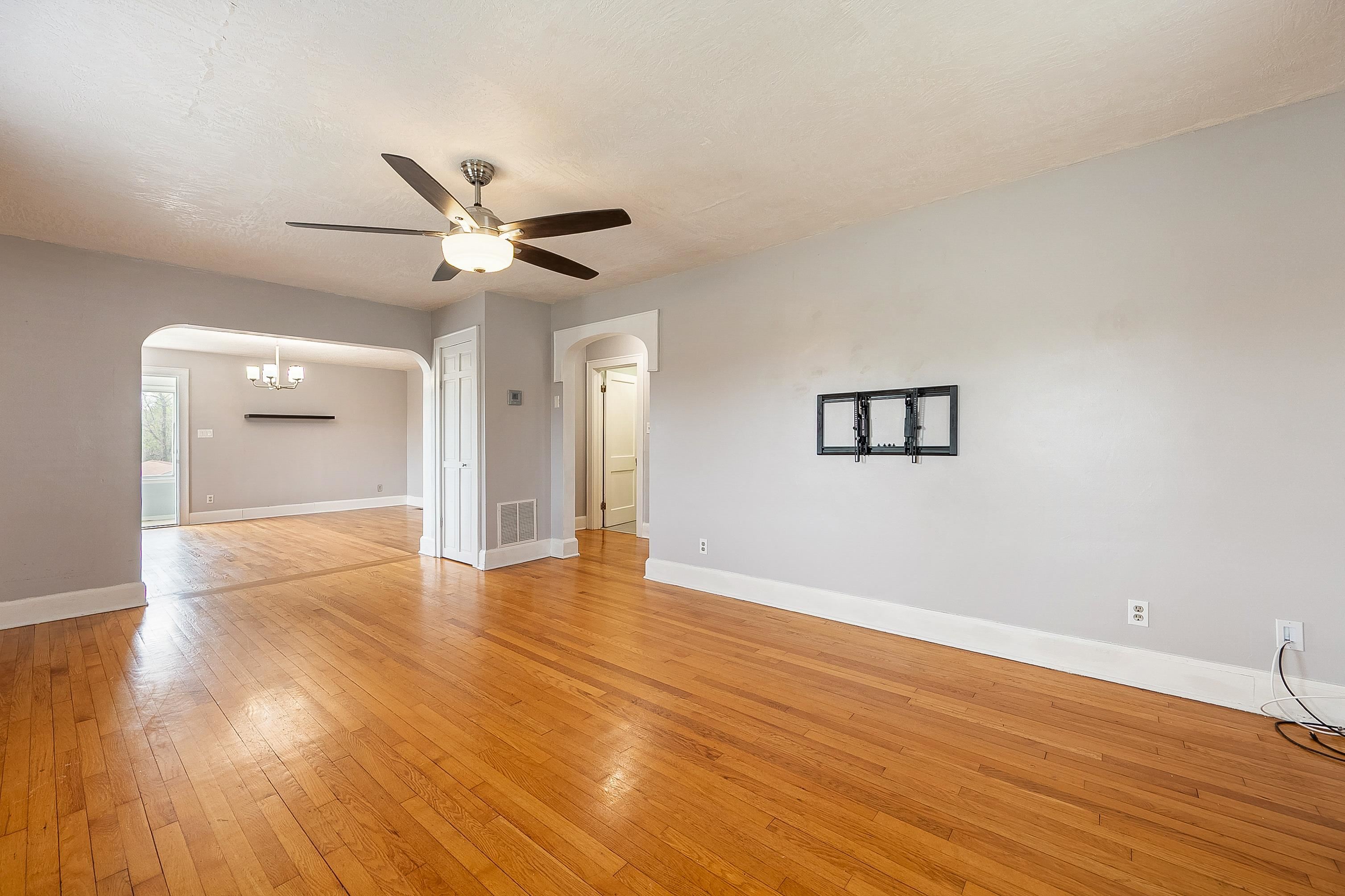 1403 Cabot Drive Pearisburg VA 24134
