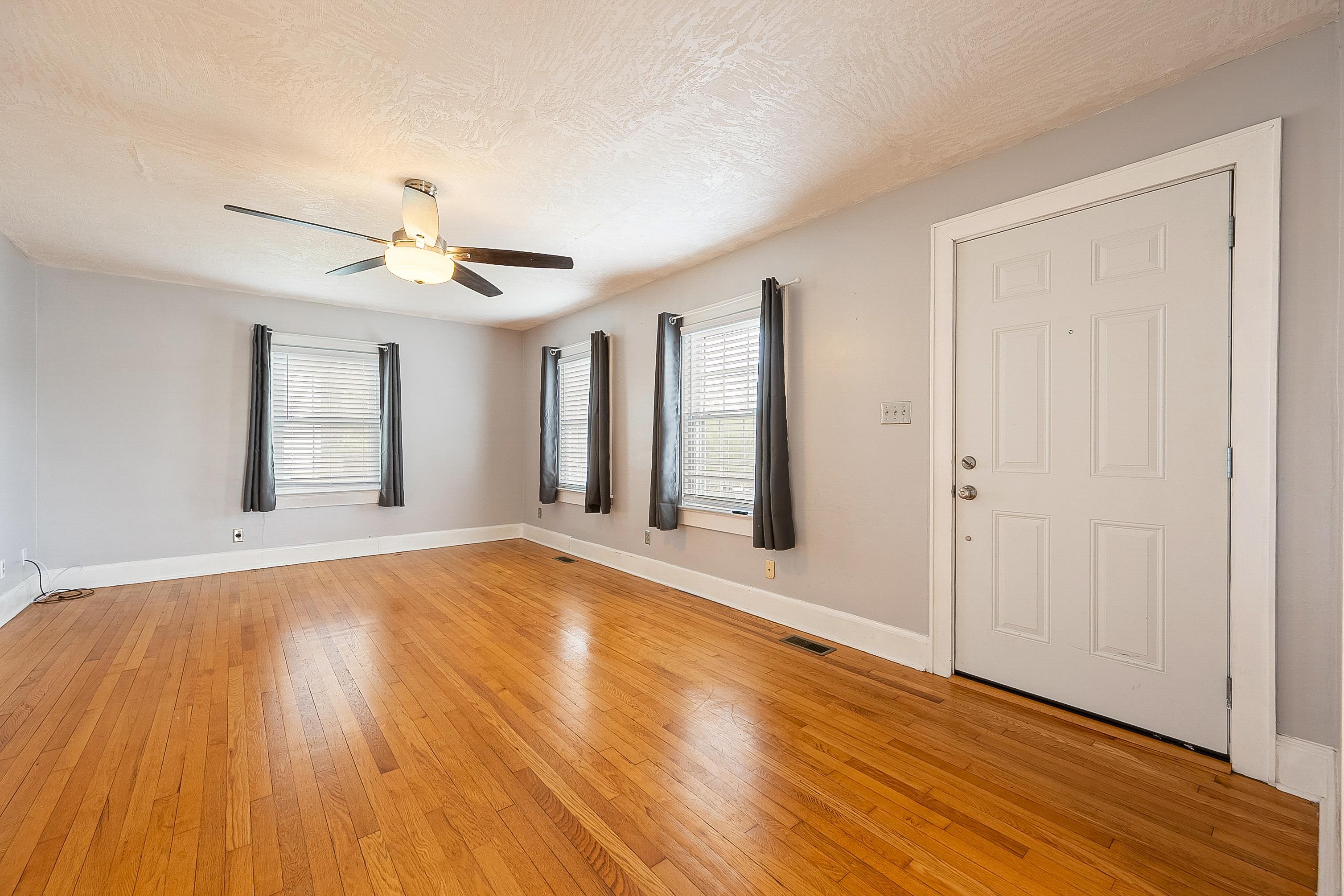 1403 Cabot Drive Pearisburg VA 24134
