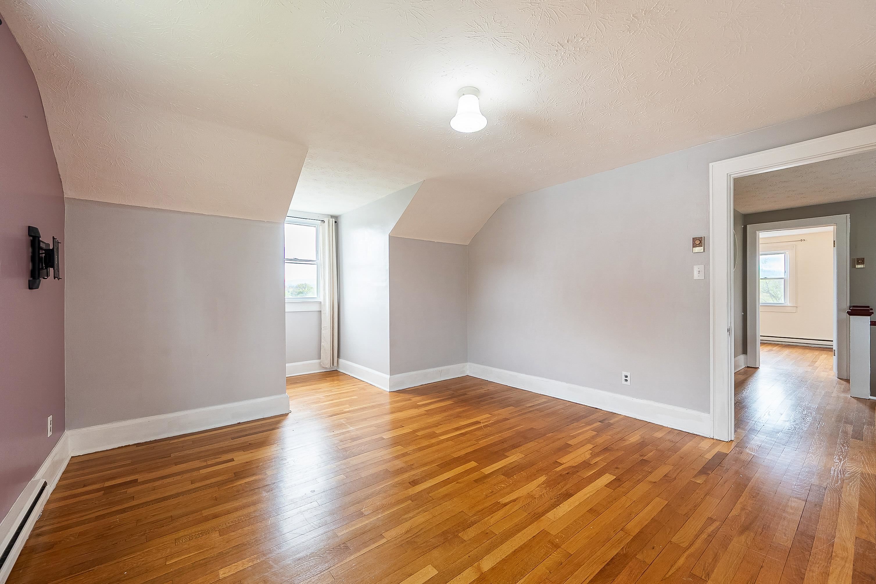 1403 Cabot Drive Pearisburg VA 24134