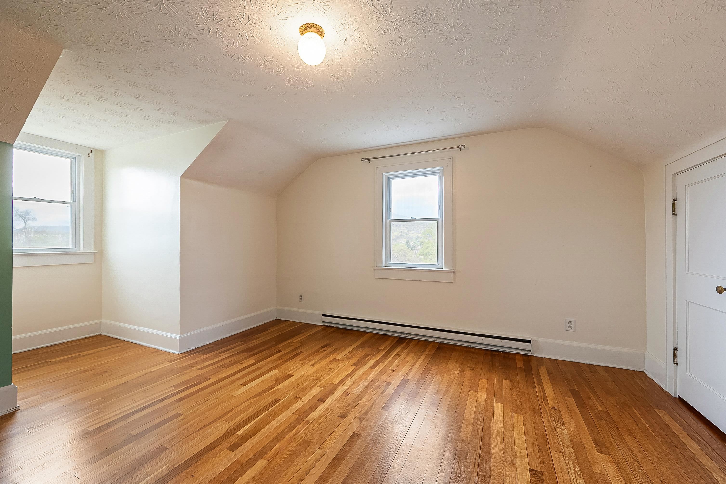 1403 Cabot Drive Pearisburg VA 24134