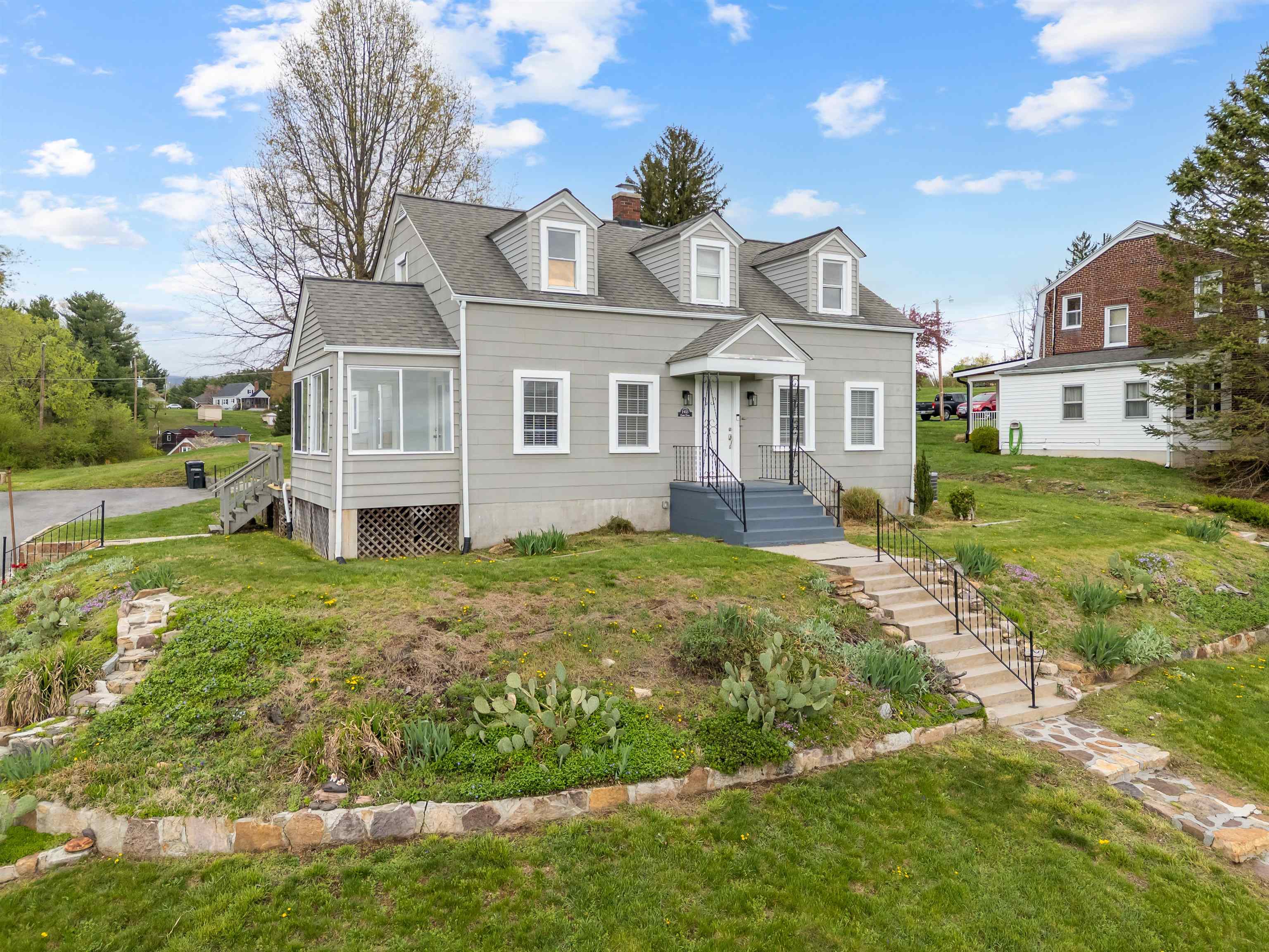 1403 Cabot Drive Pearisburg VA 24134