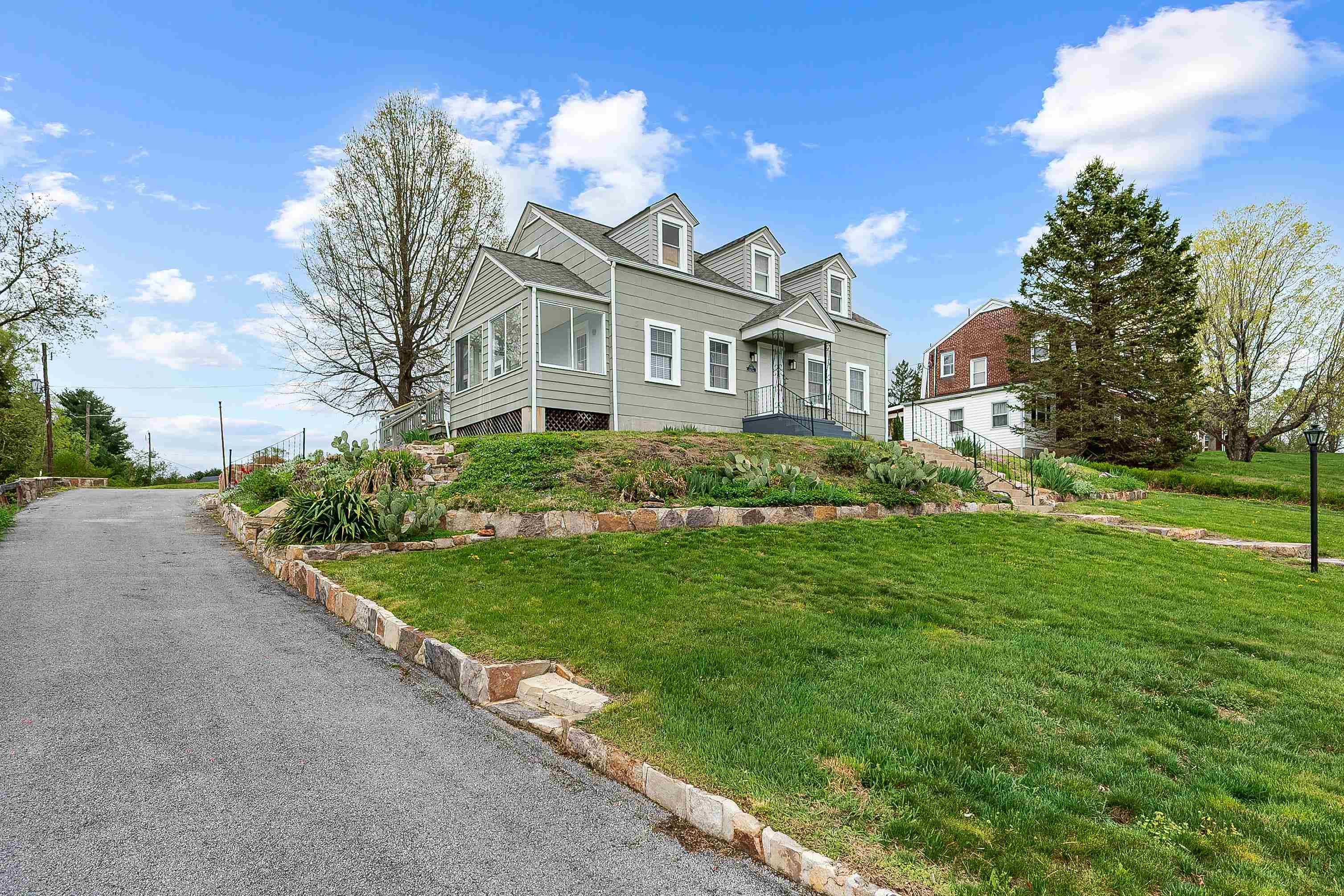 1403 Cabot Drive Pearisburg VA 24134