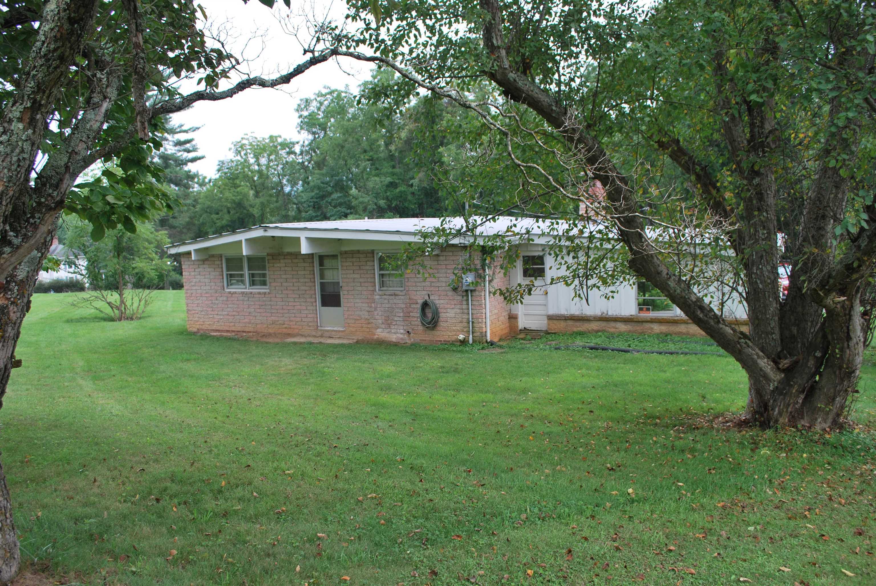 1890 Alum Springs Road Pulaski VA 24301