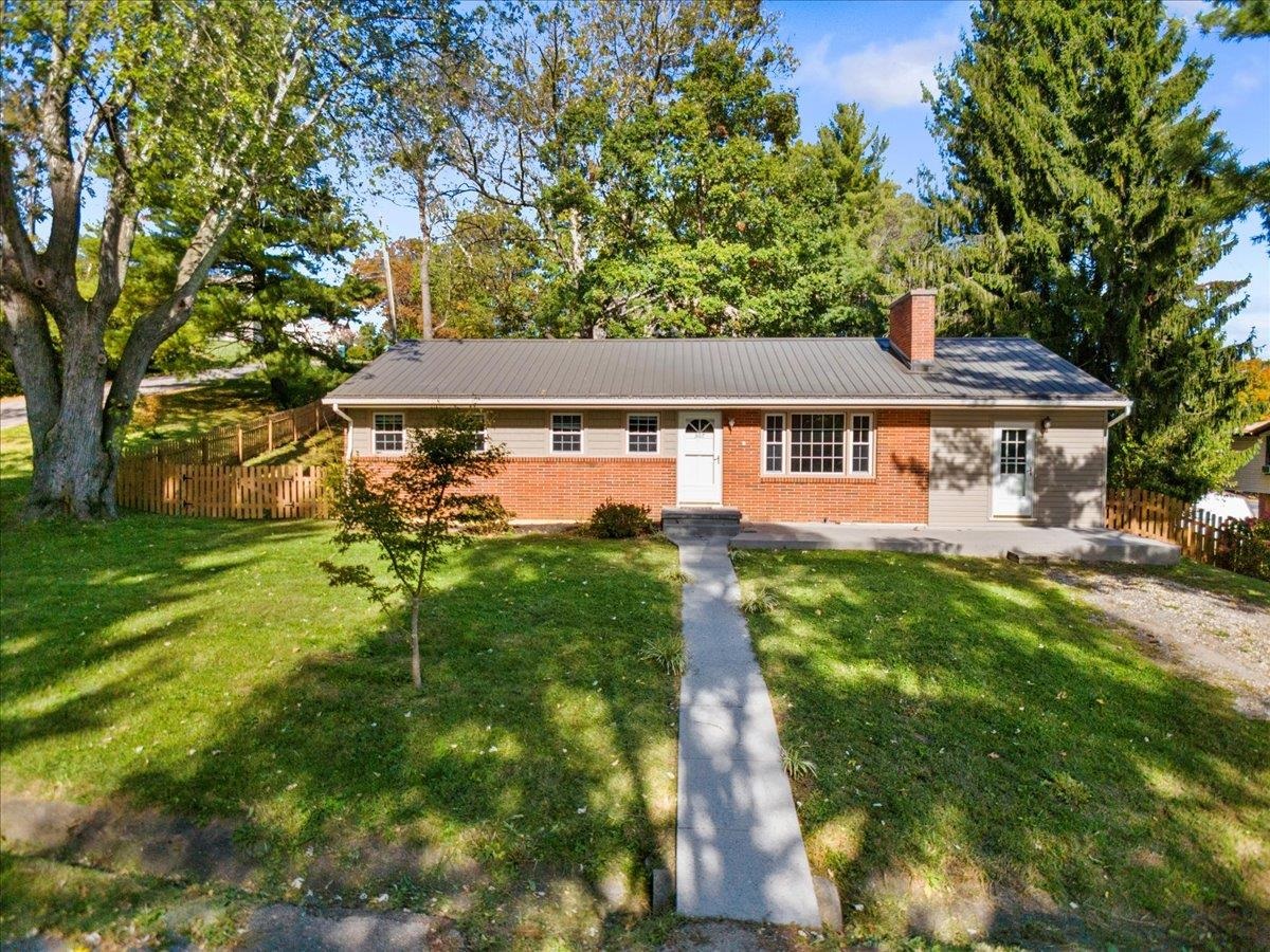 307 3rd Street Christiansburg VA 24073