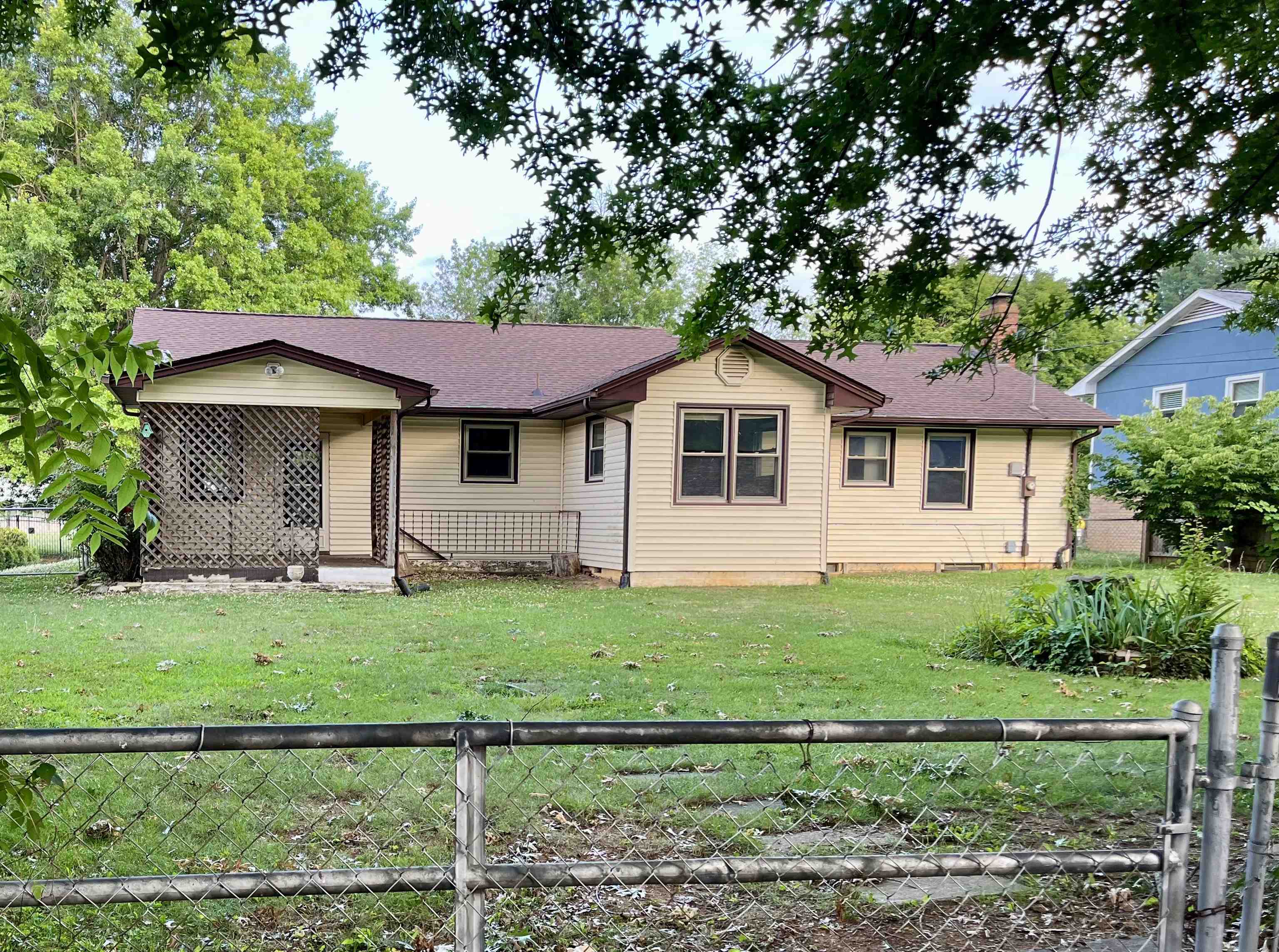 709 Twelfth Street Radford VA 24141