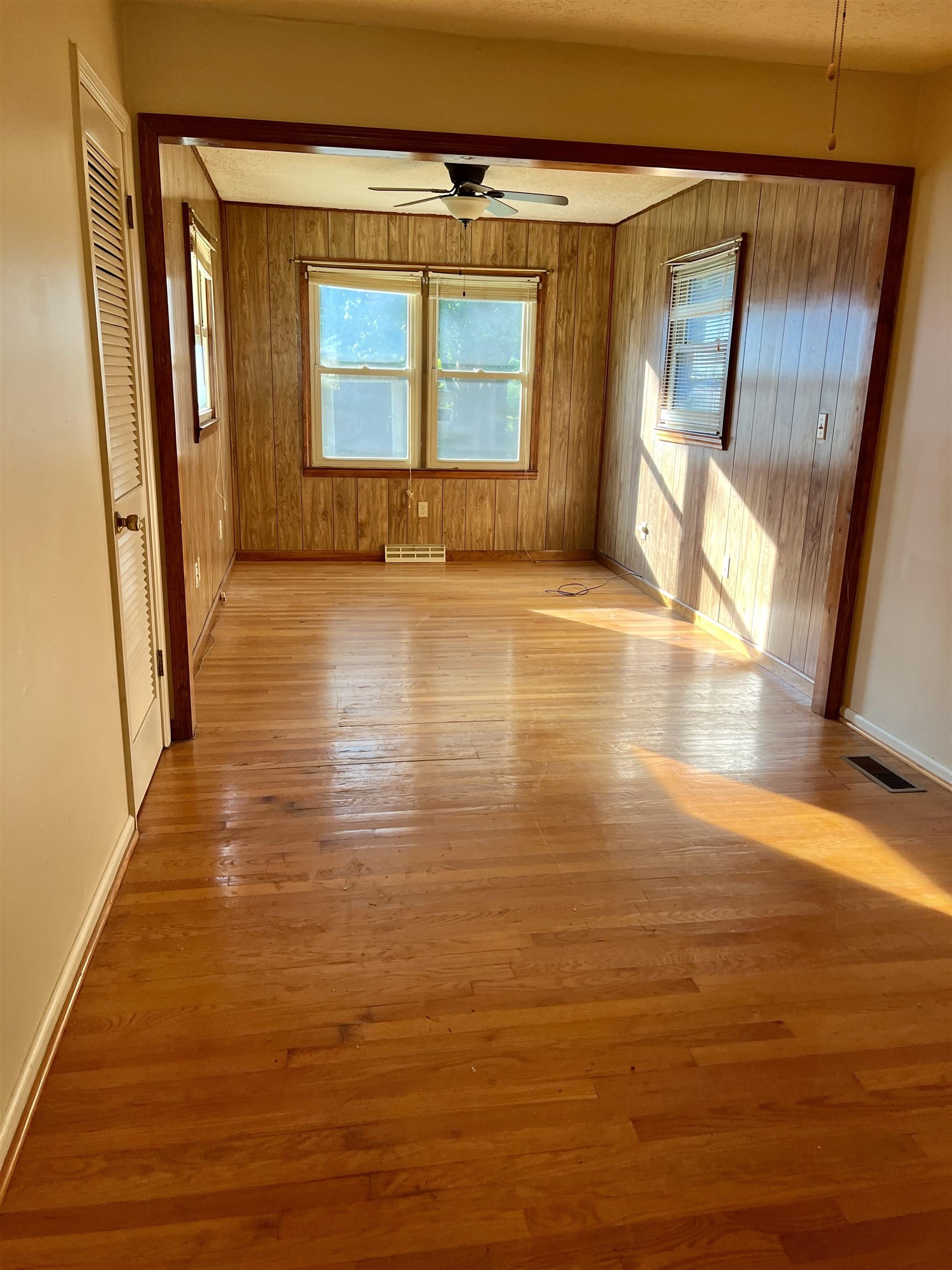 709 Twelfth Street Radford VA 24141