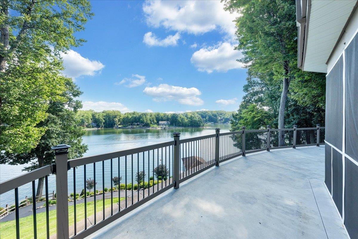 836 Long Island Drive Moneta VA 24121