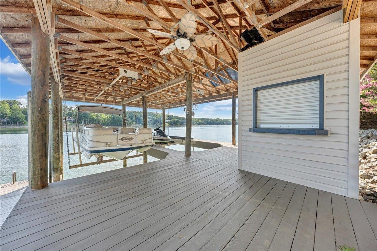 836 Long Island Drive Moneta VA 24121