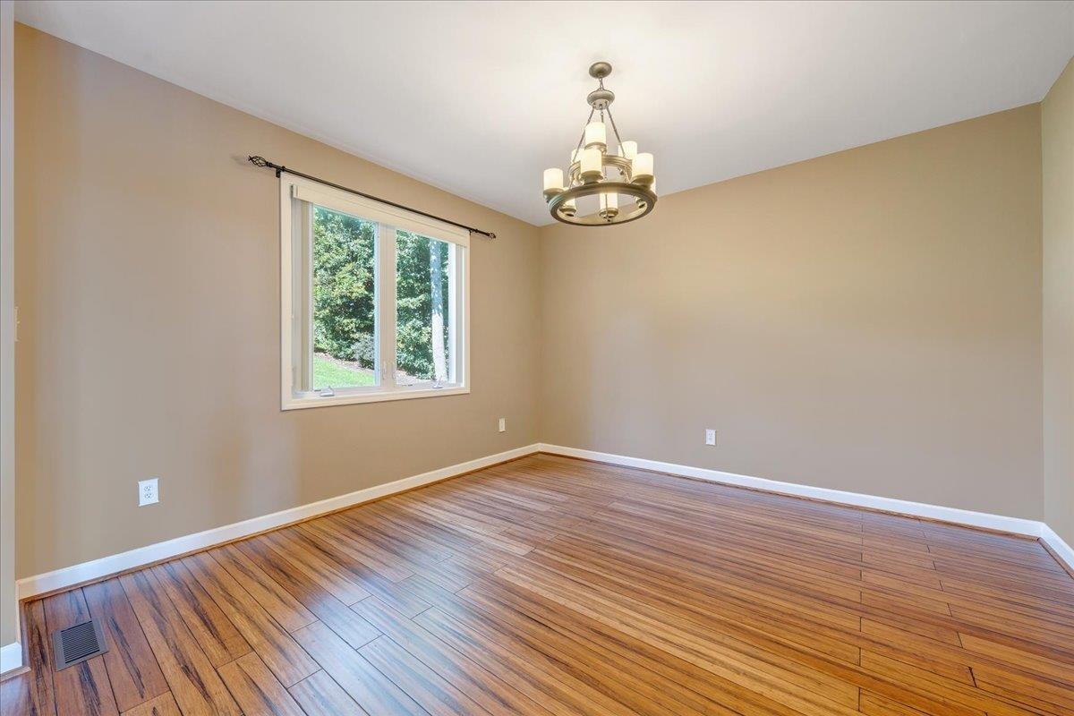 836 Long Island Drive Moneta VA 24121