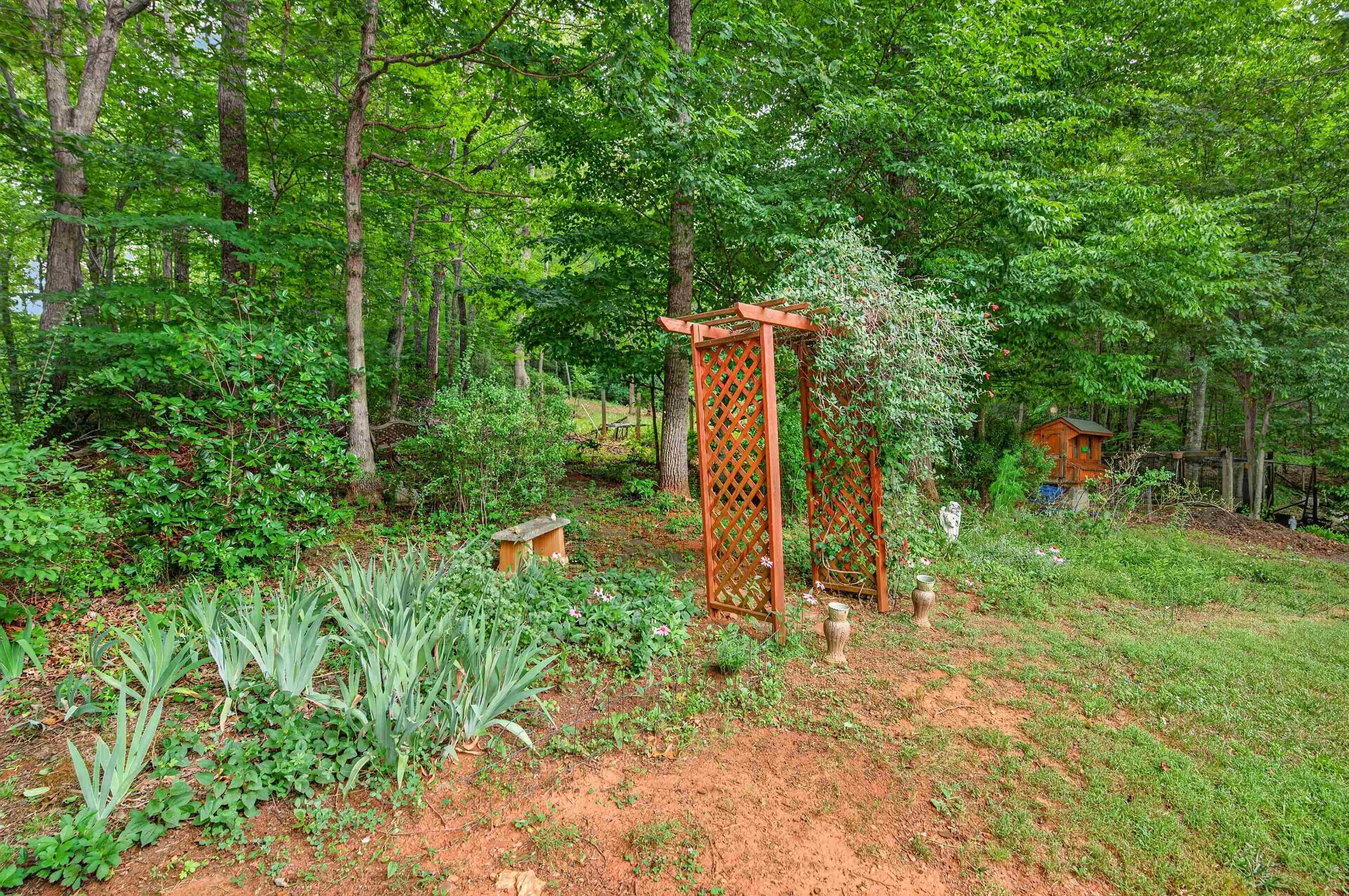 6470 Woolwine Highway Woolwine VA 24185
