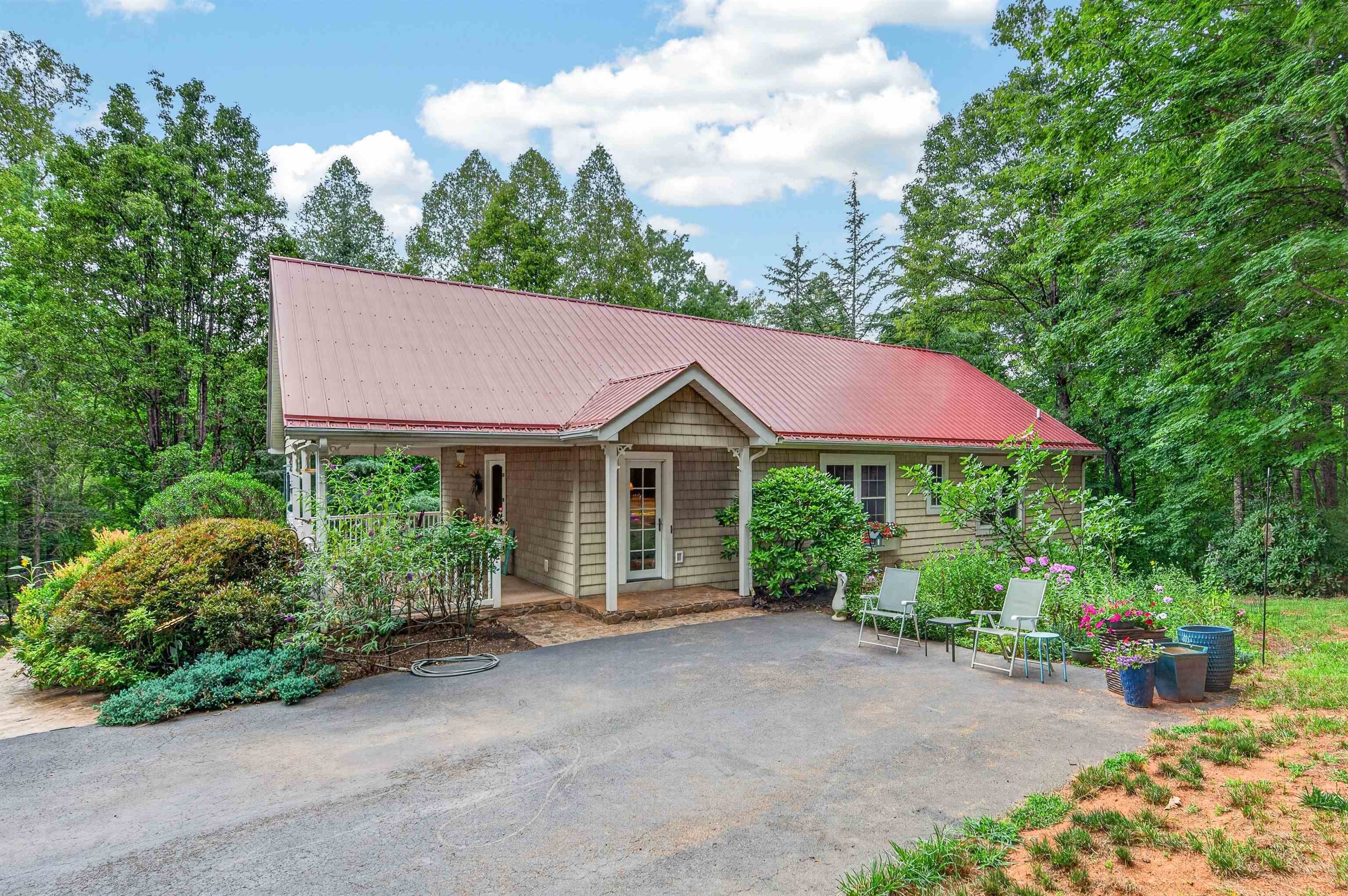 6470 Woolwine Highway Woolwine VA 24185