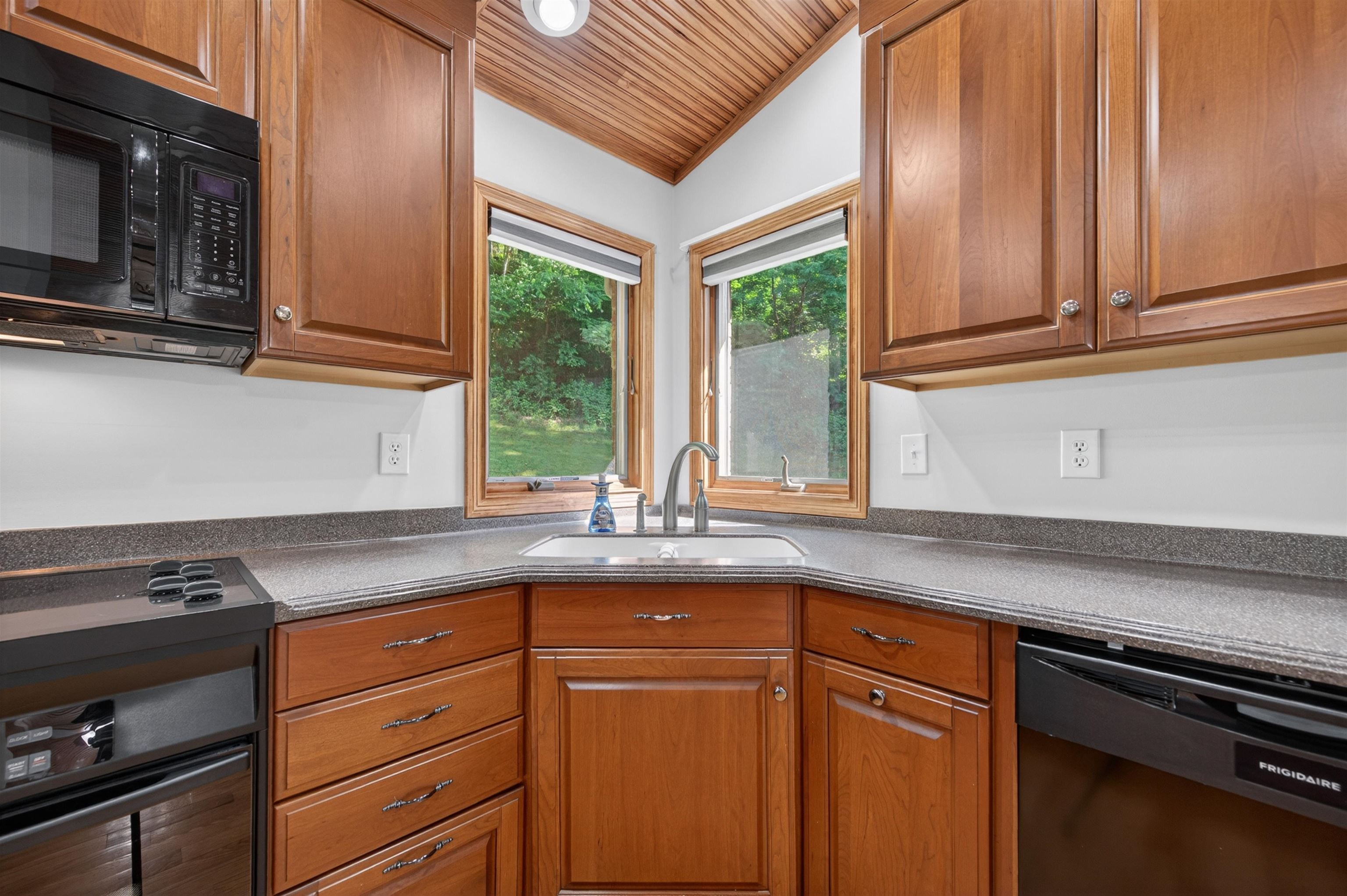 1354 Cascade Drive Pembroke VA 24136