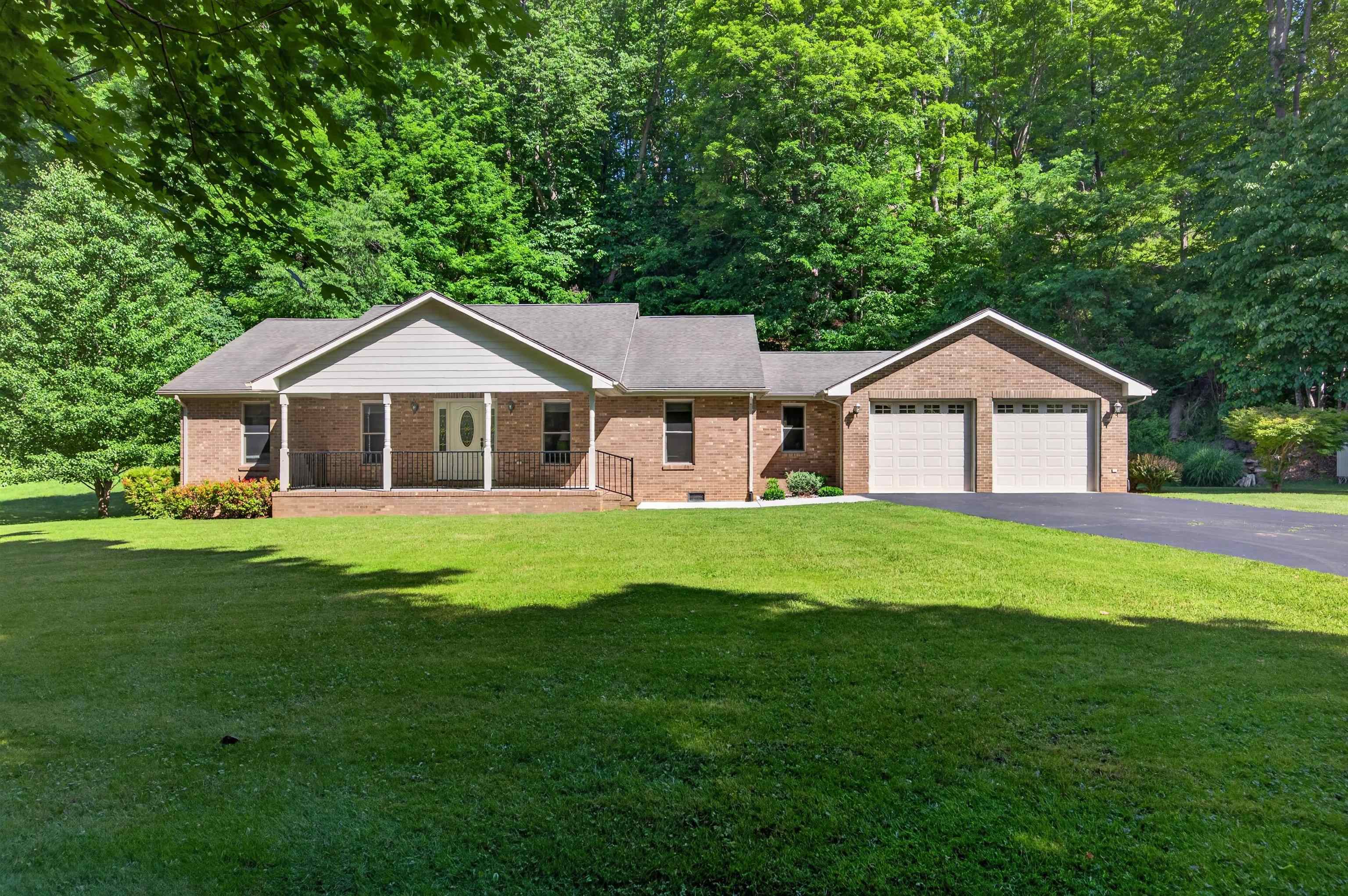1354 Cascade Drive Pembroke VA 24136