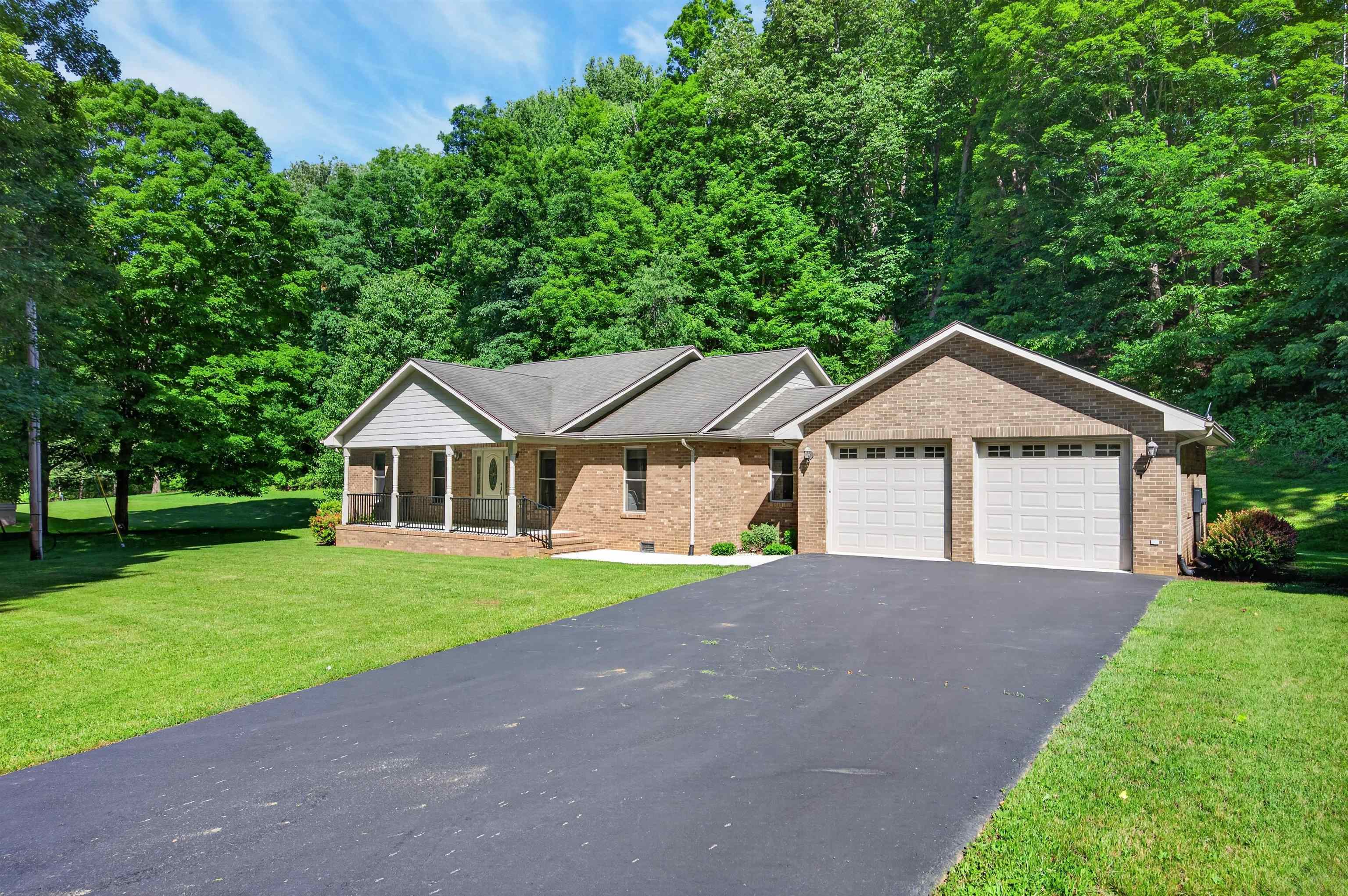 1354 Cascade Drive Pembroke VA 24136