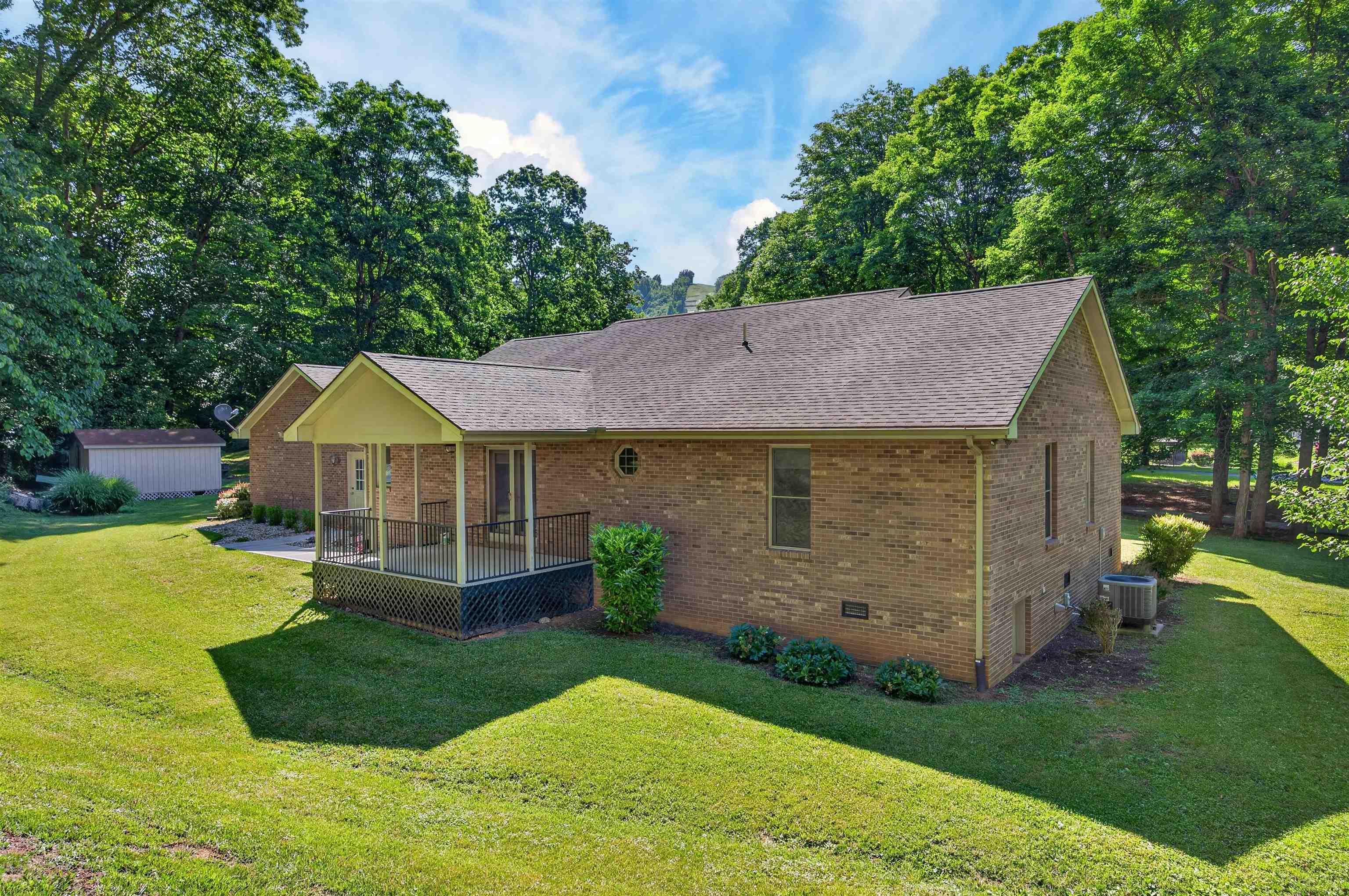 1354 Cascade Drive Pembroke VA 24136