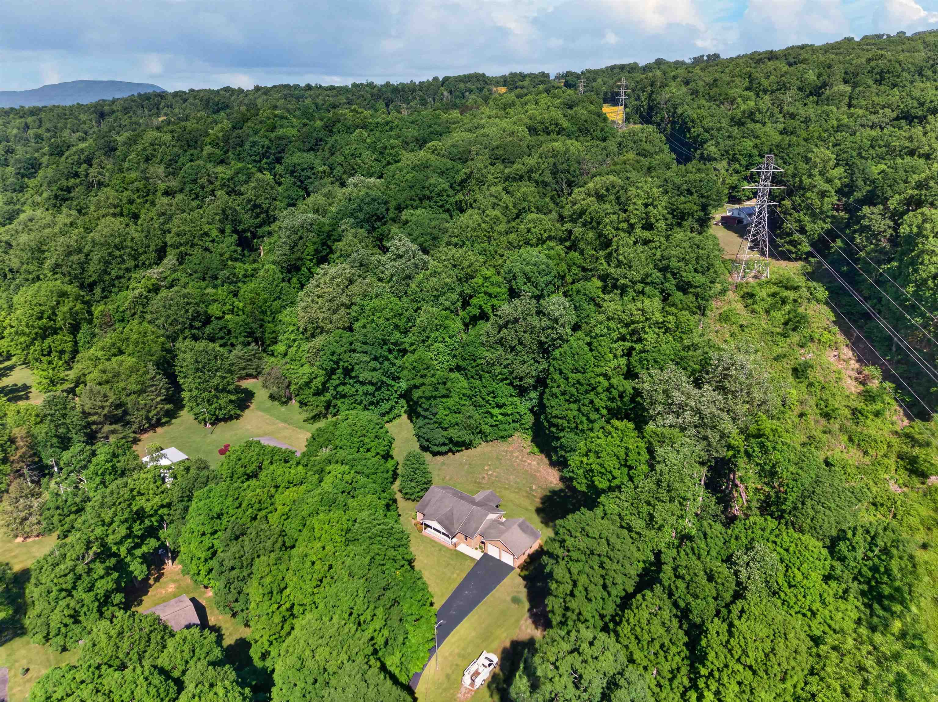 1354 Cascade Drive Pembroke VA 24136