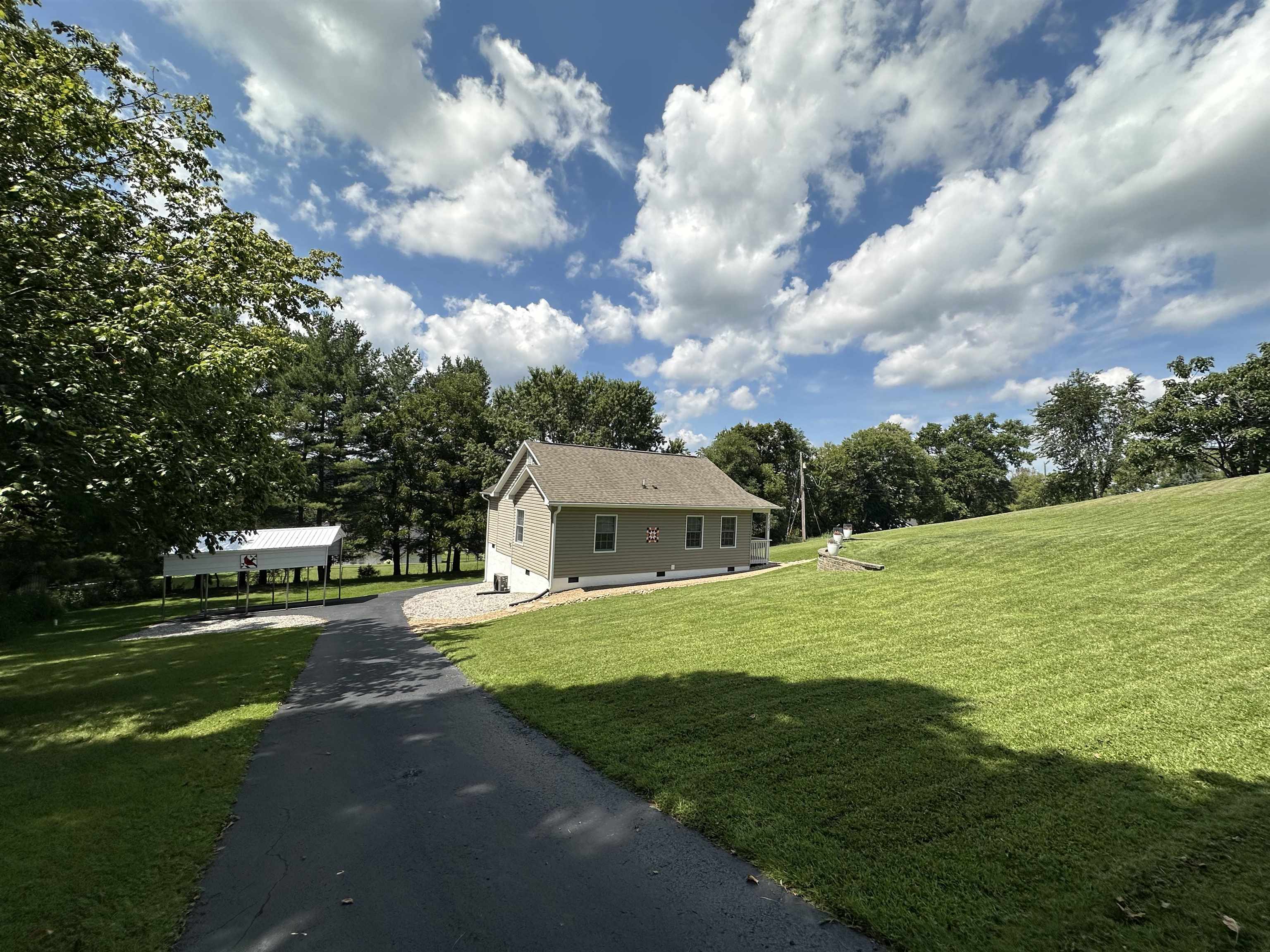 2135 Fifth Street Radford VA 24141