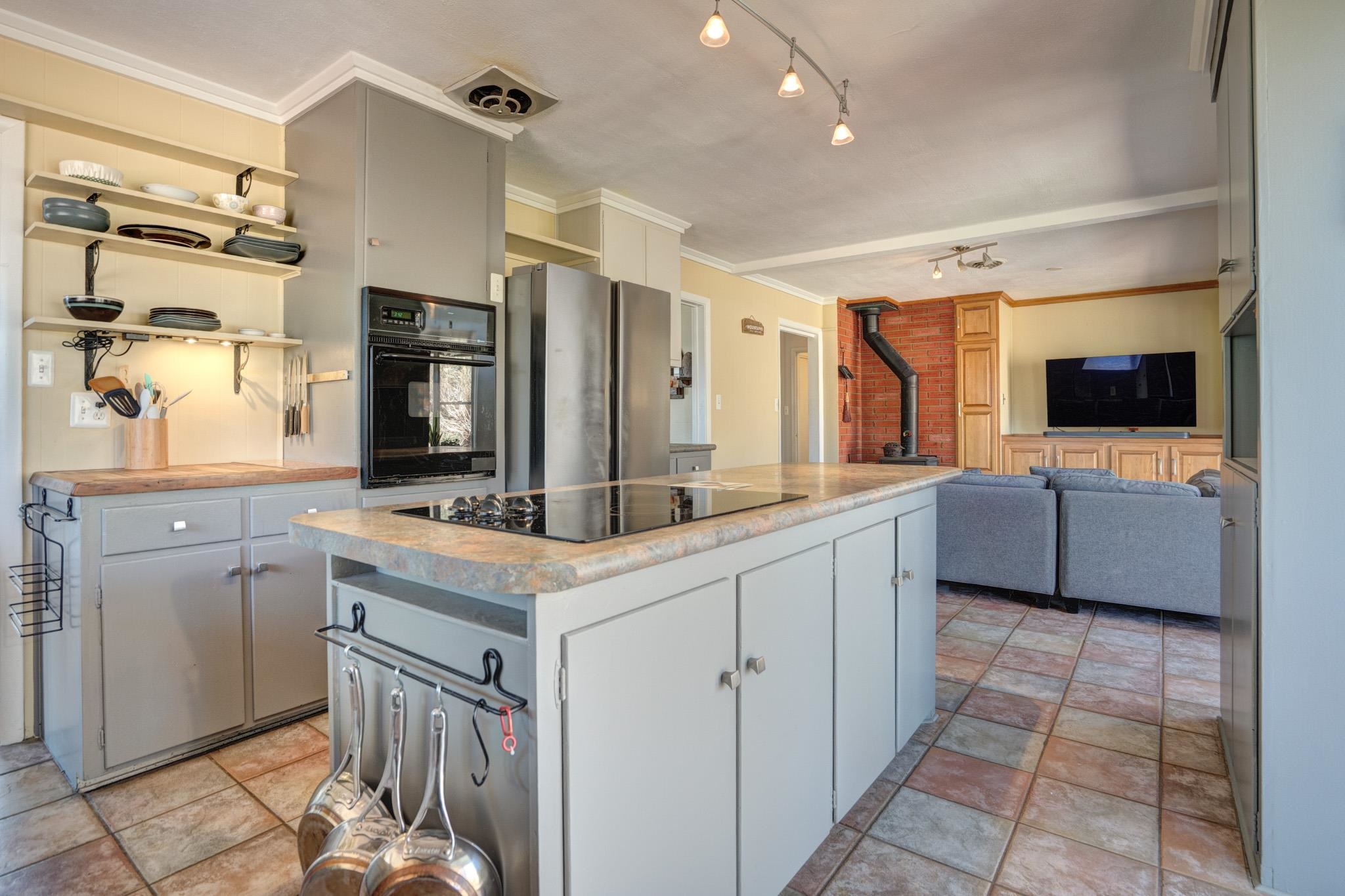1002 Highland Circle Blacksburg VA 24060