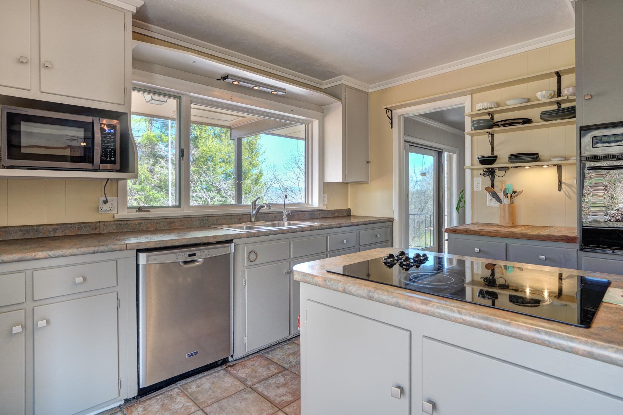 1002 Highland Circle Blacksburg VA 24060