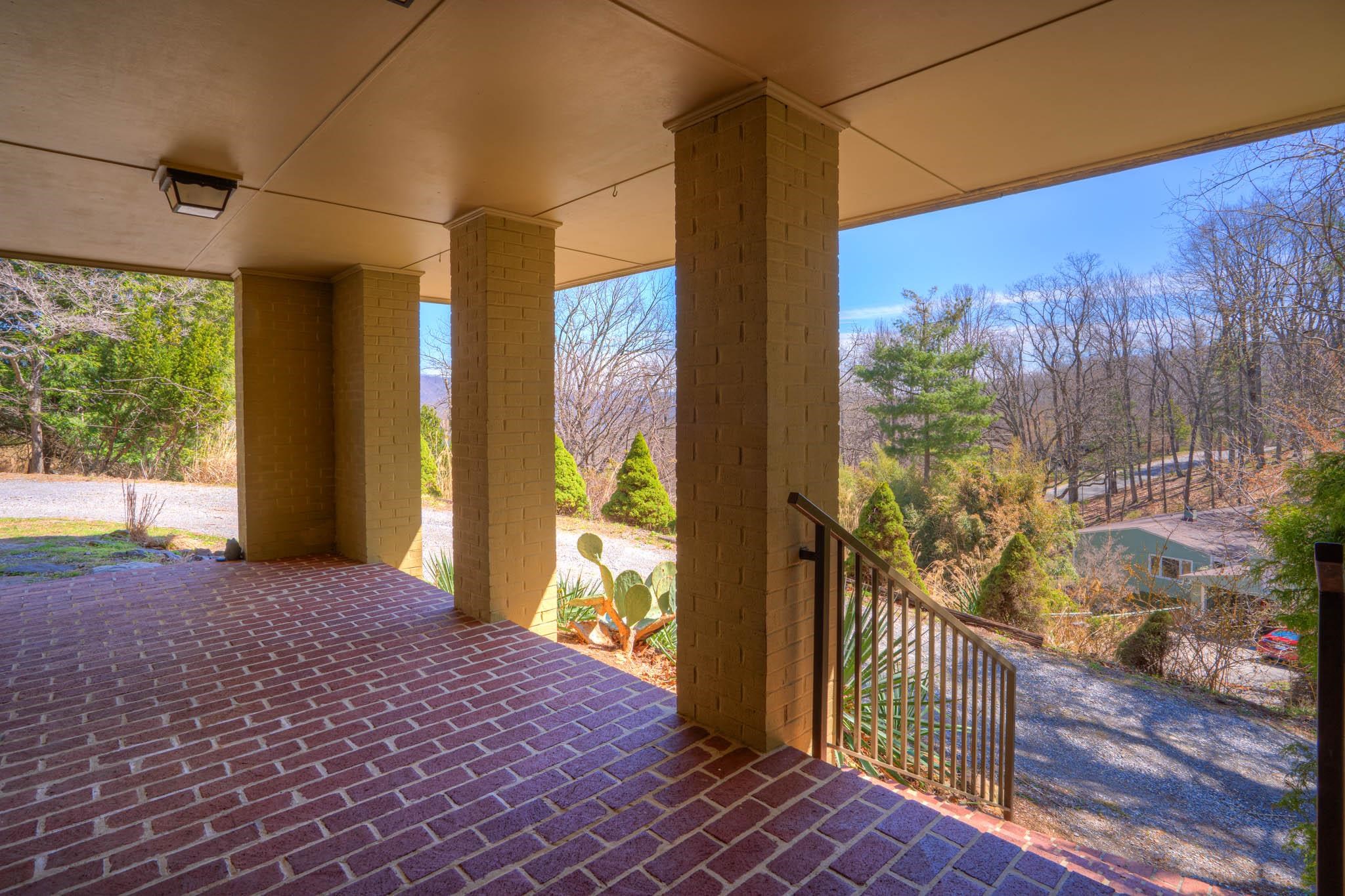 1002 Highland Circle Blacksburg VA 24060