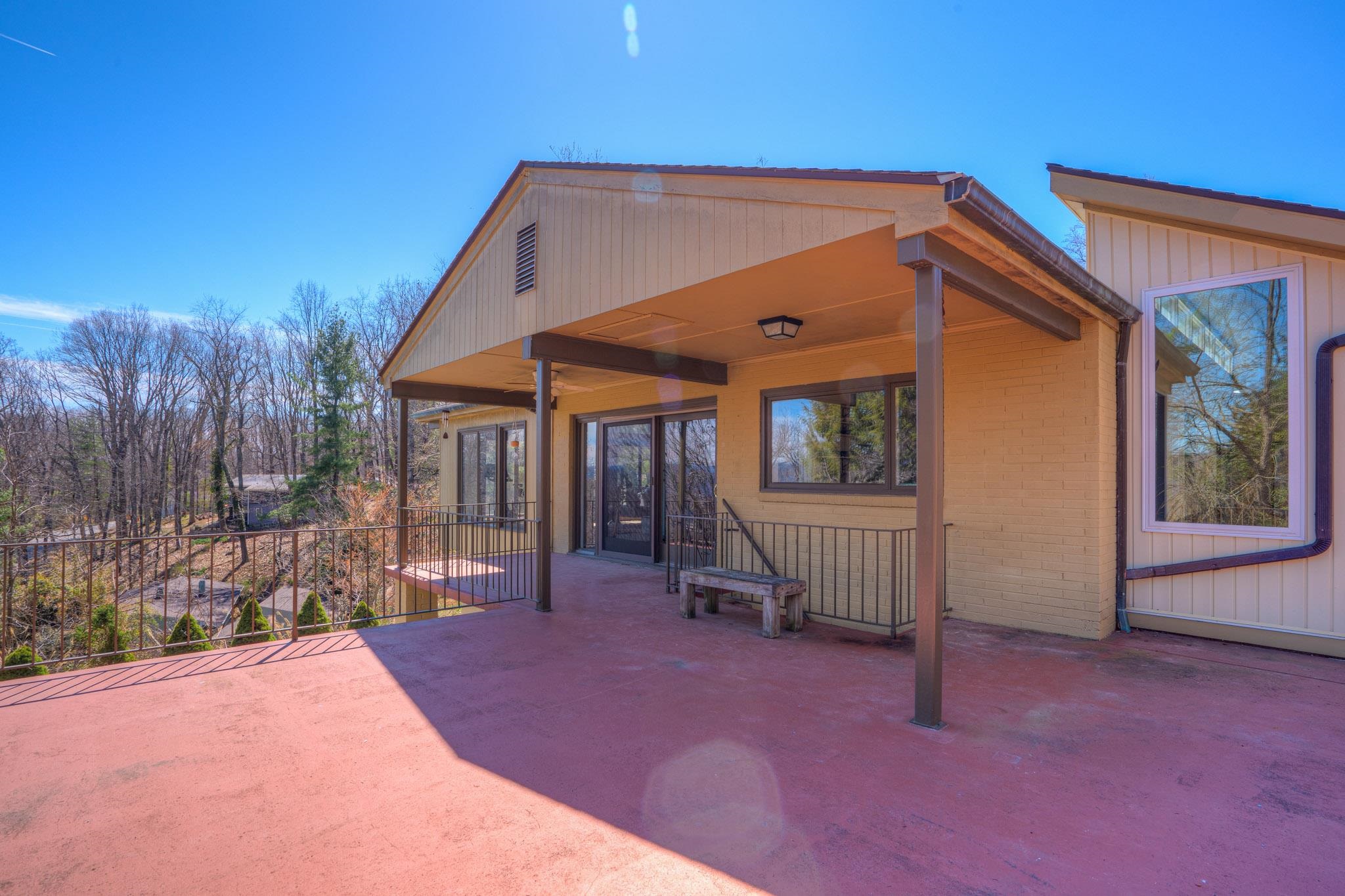1002 Highland Circle Blacksburg VA 24060