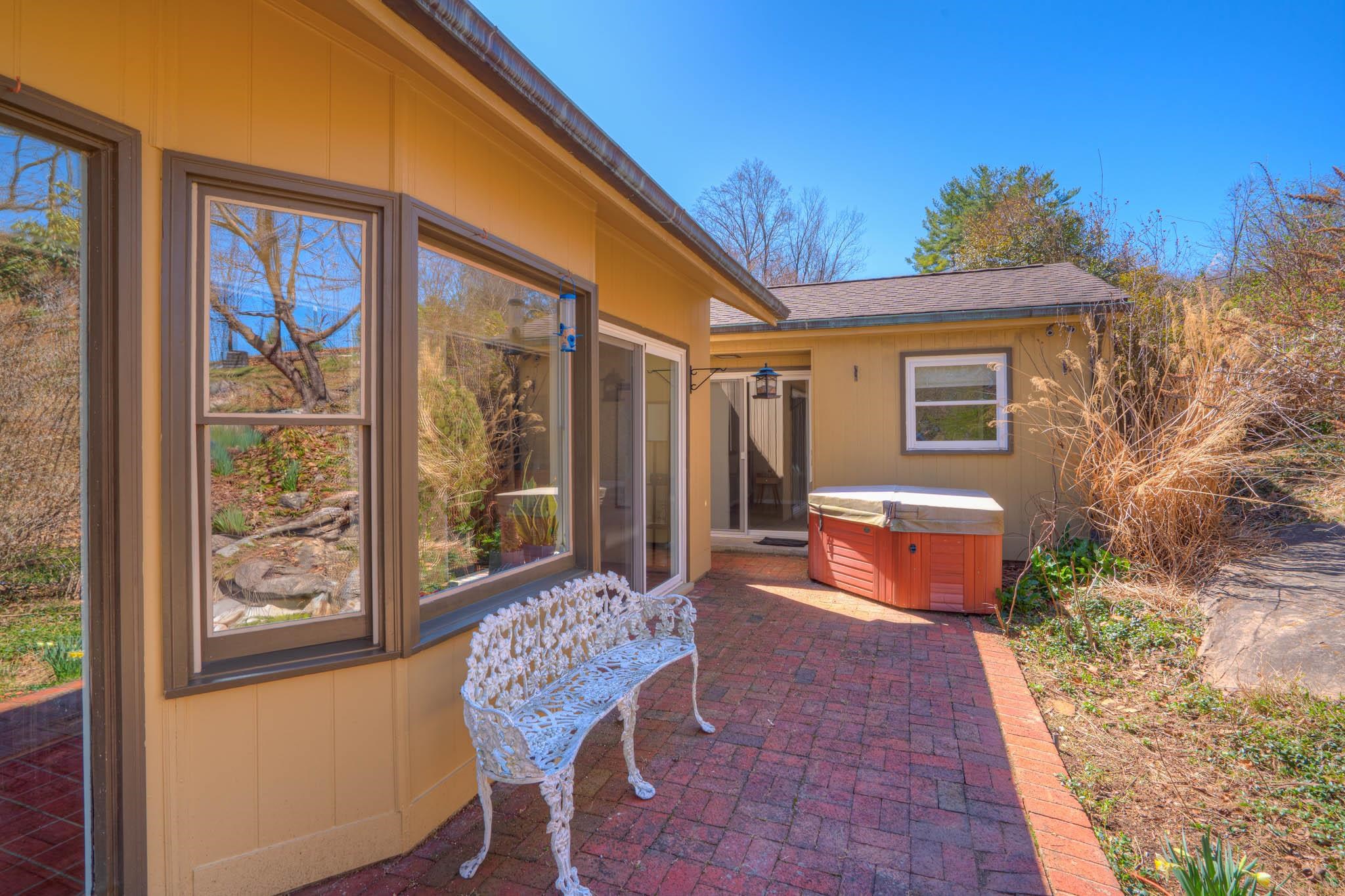 1002 Highland Circle Blacksburg VA 24060