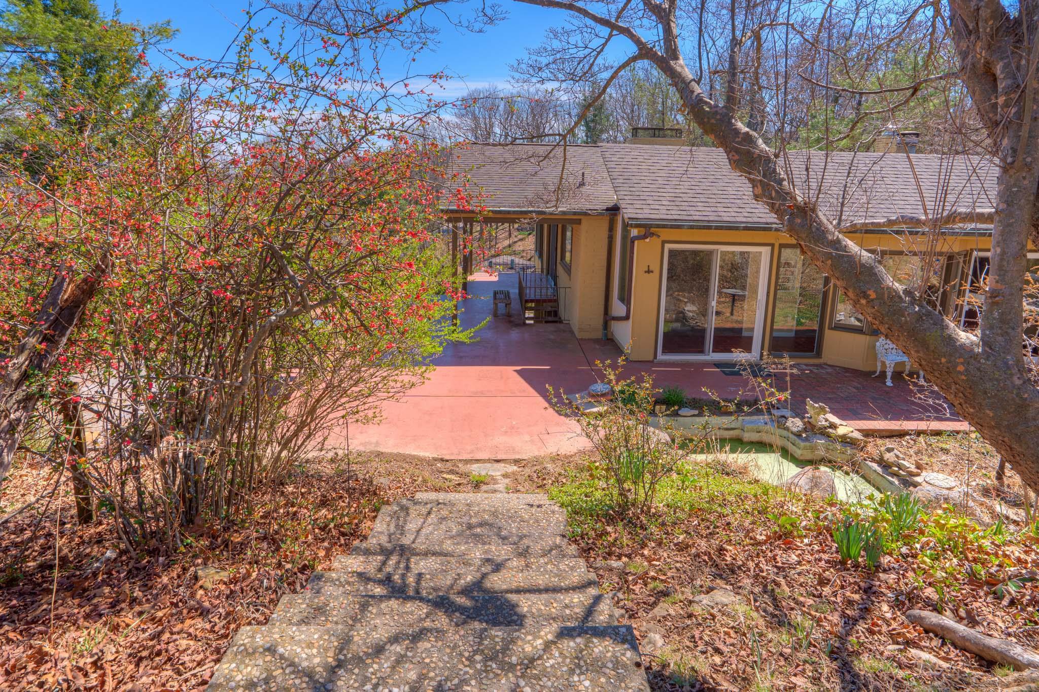 1002 Highland Circle Blacksburg VA 24060