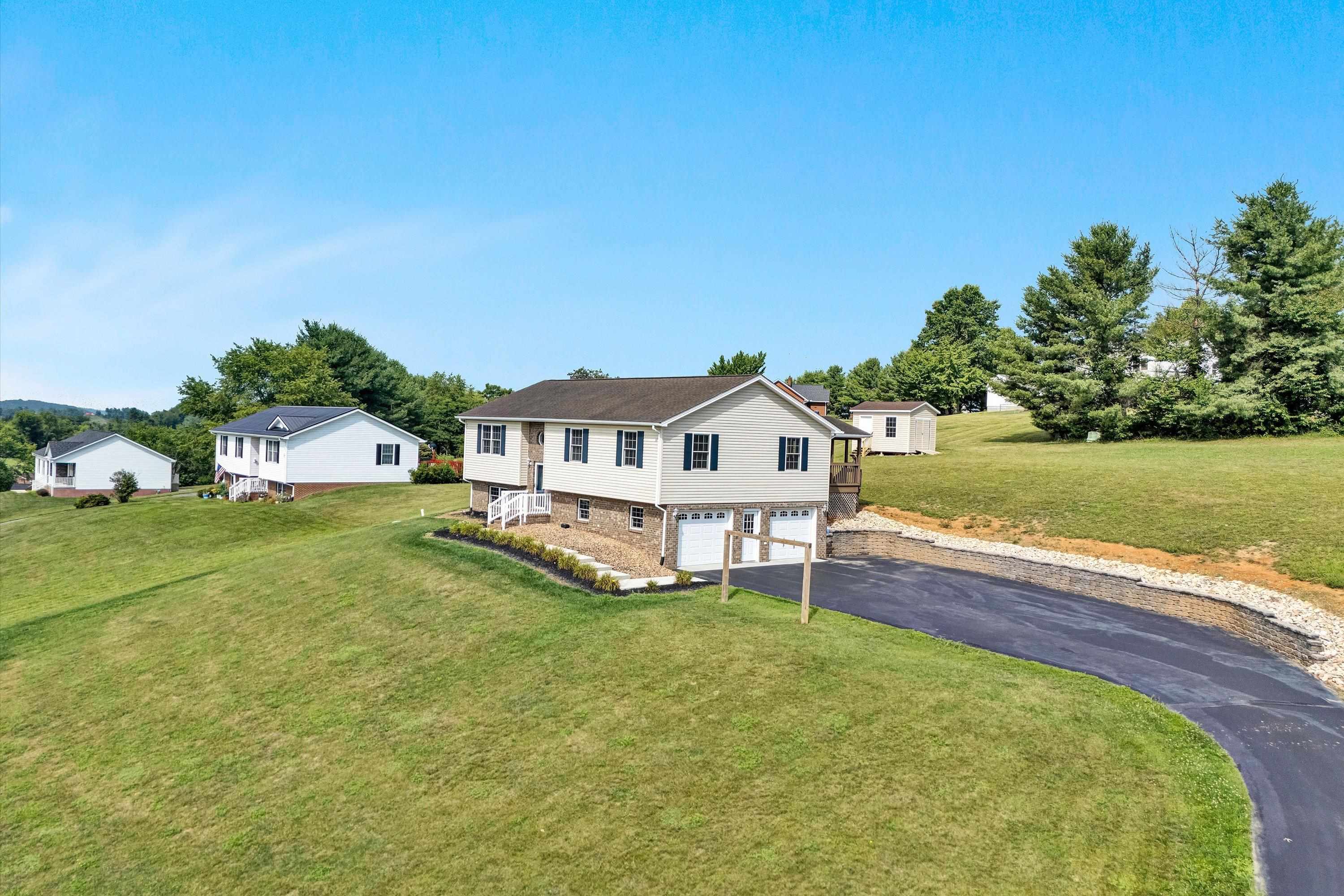 540 Harkrader Street Christiansburg VA 24073