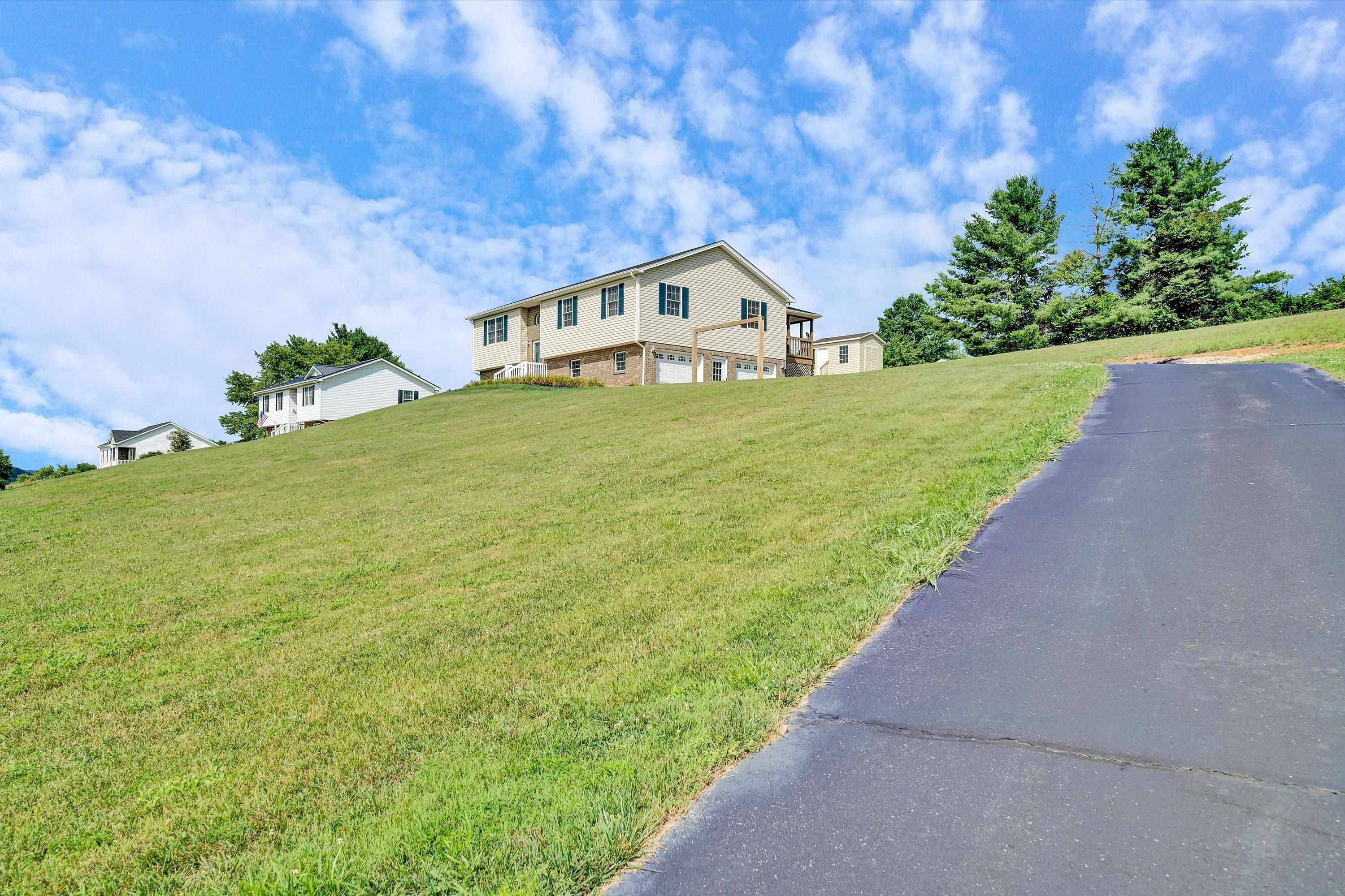 540 Harkrader Street Christiansburg VA 24073