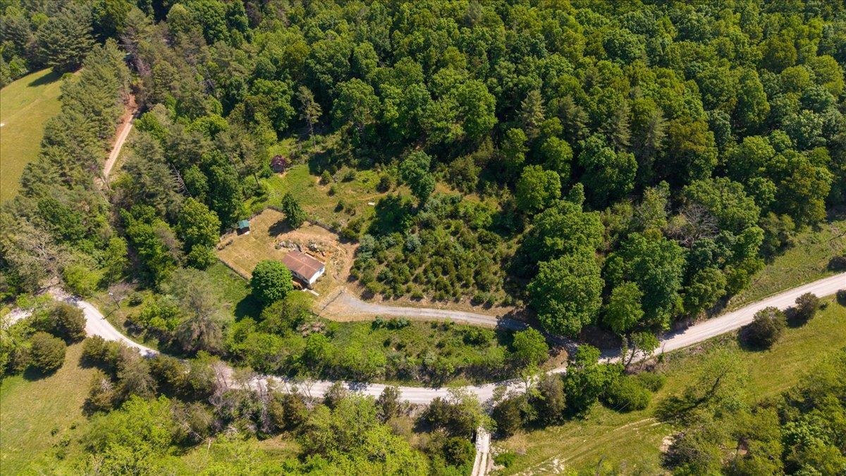 1353 Green Valley Road Eggleston VA 24086