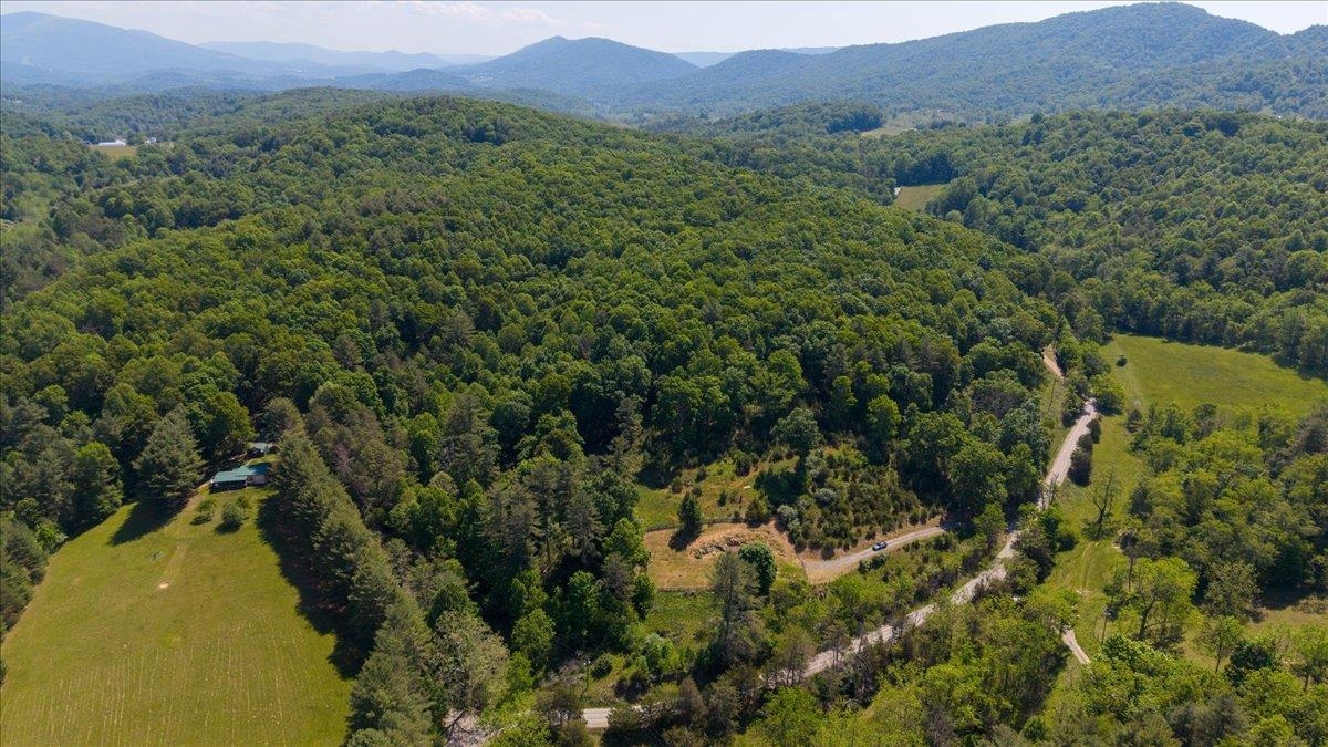 1353 Green Valley Road Eggleston VA 24086