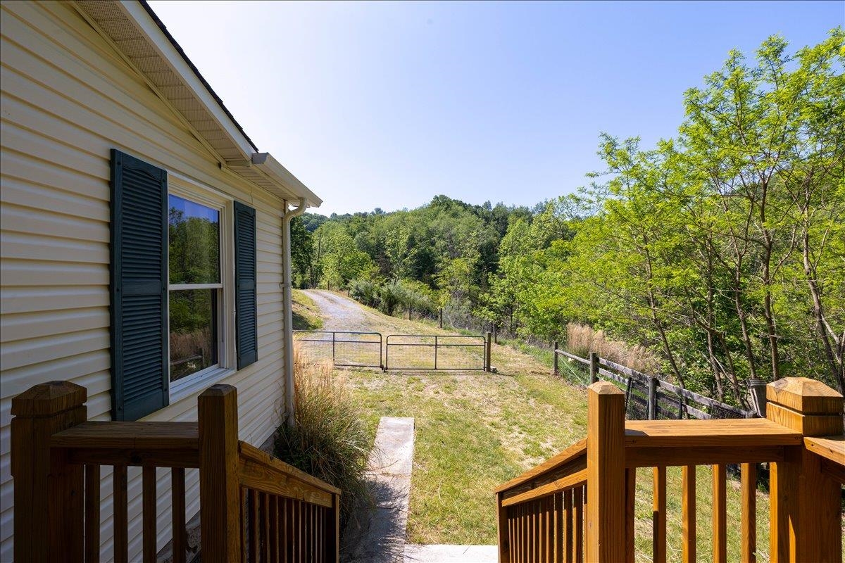 1353 Green Valley Road Eggleston VA 24086