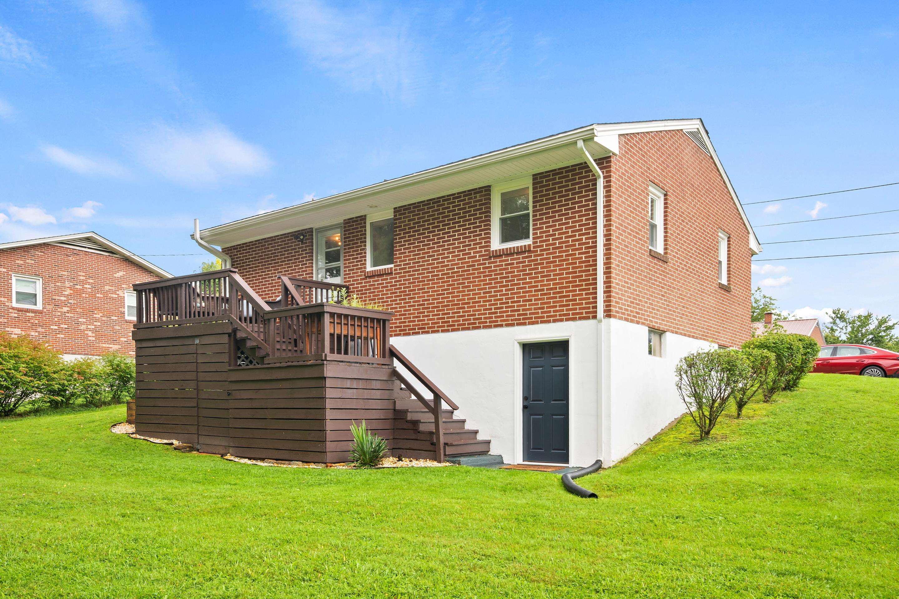 255 Fisher Street SE Christiansburg VA 24073