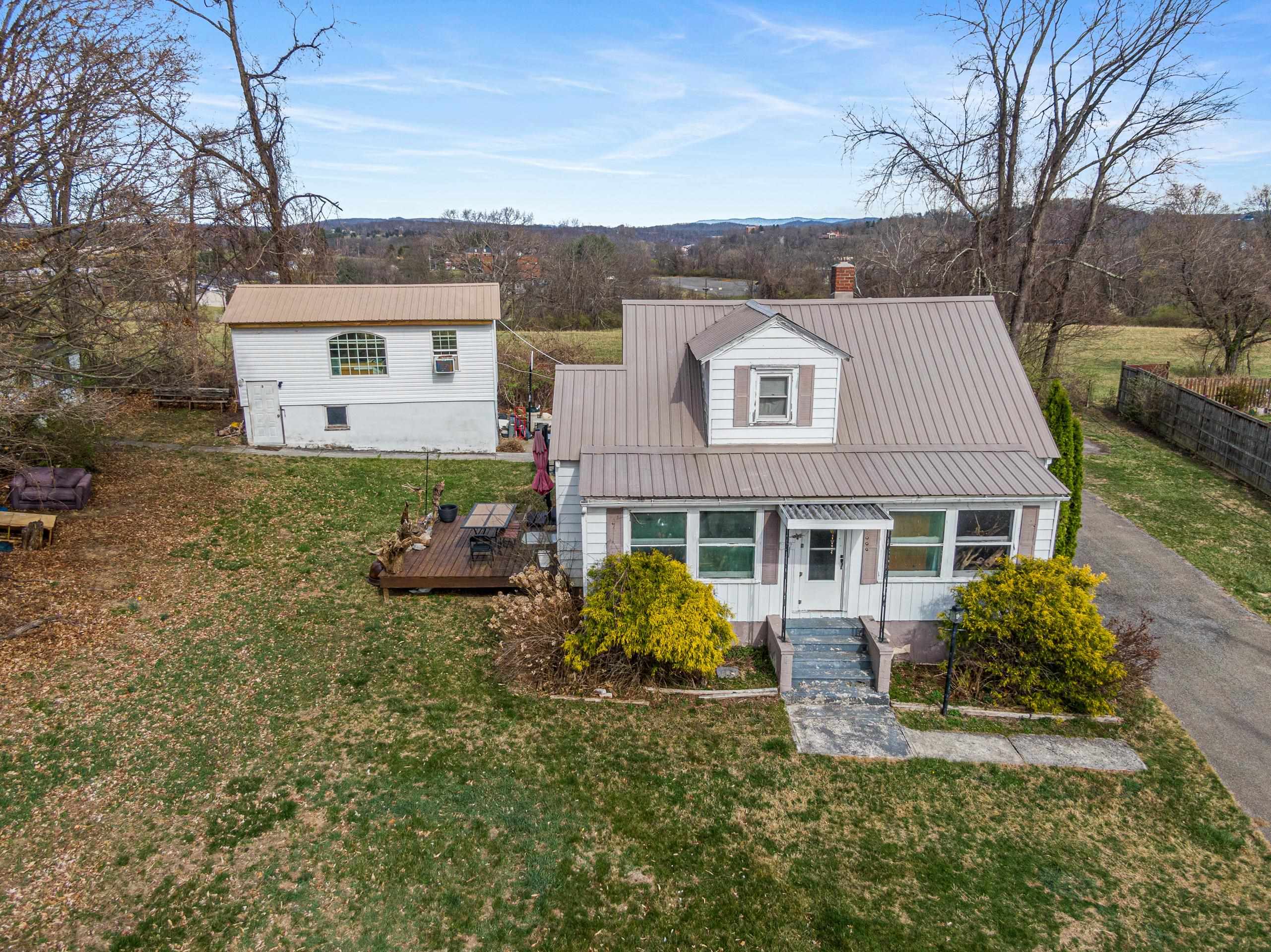 7339 Manns Drive Fairlawn VA 24141