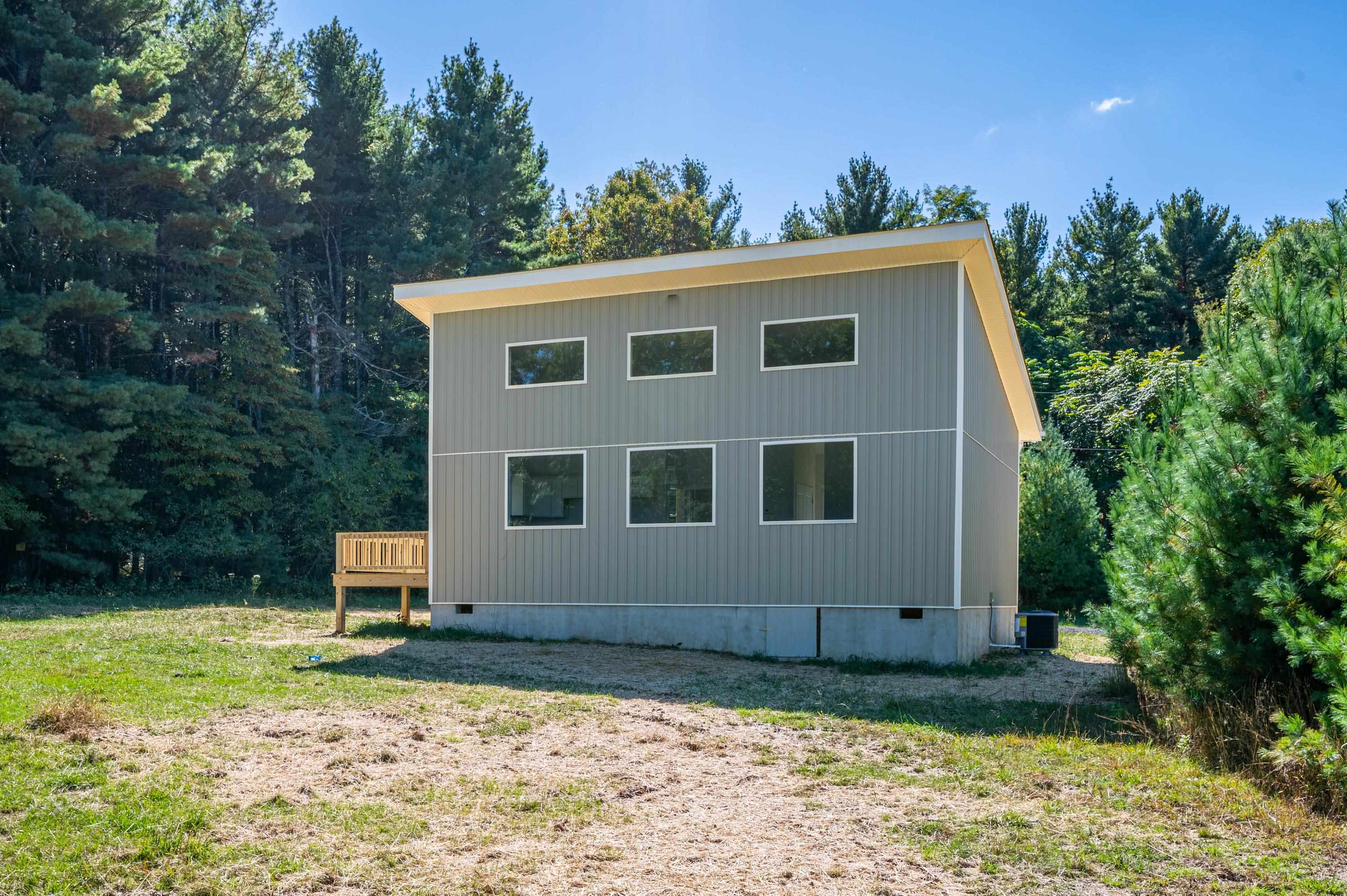 1481 Fairview Church Road Floyd VA 24091