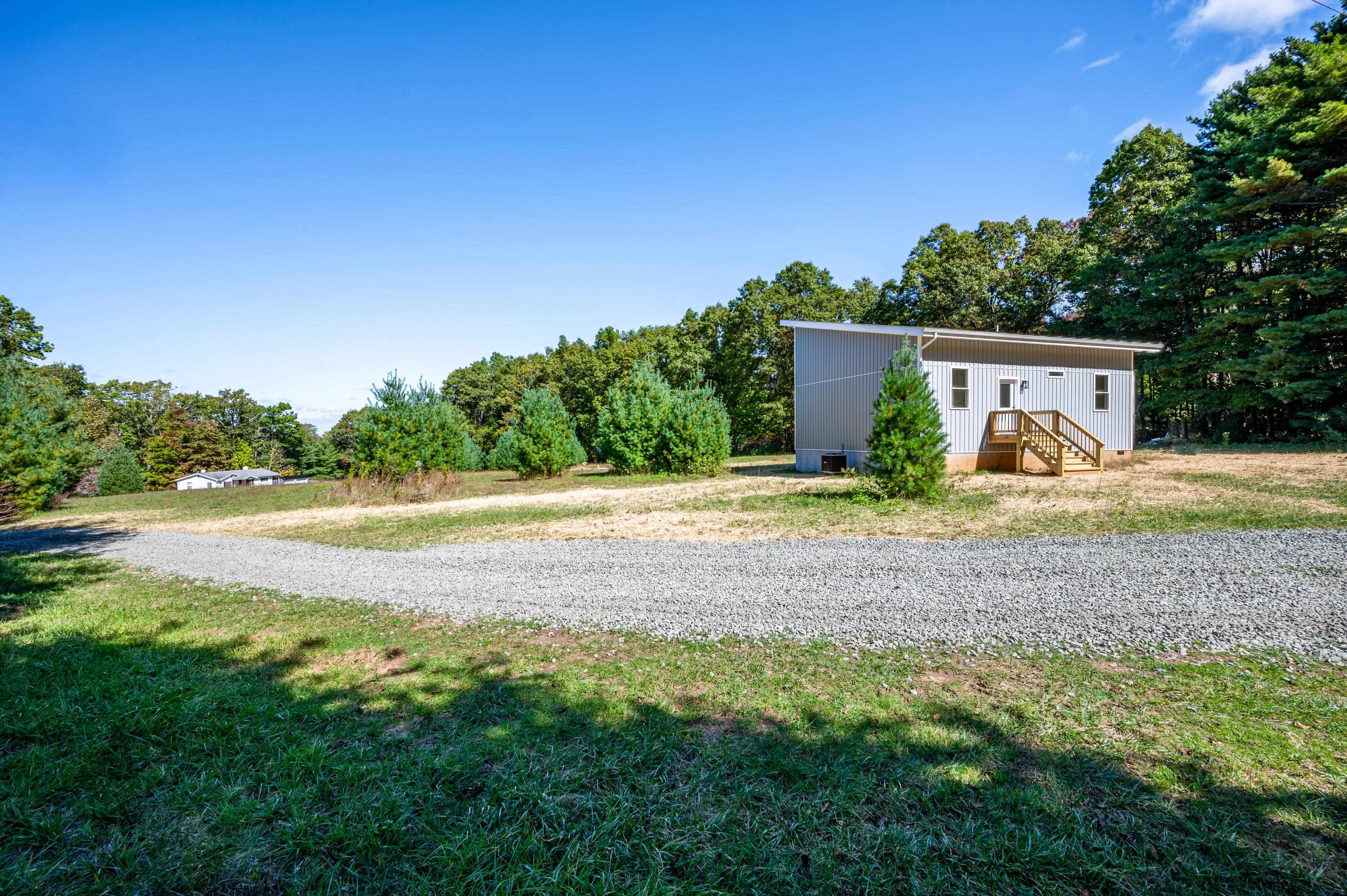 1481 Fairview Church Road Floyd VA 24091