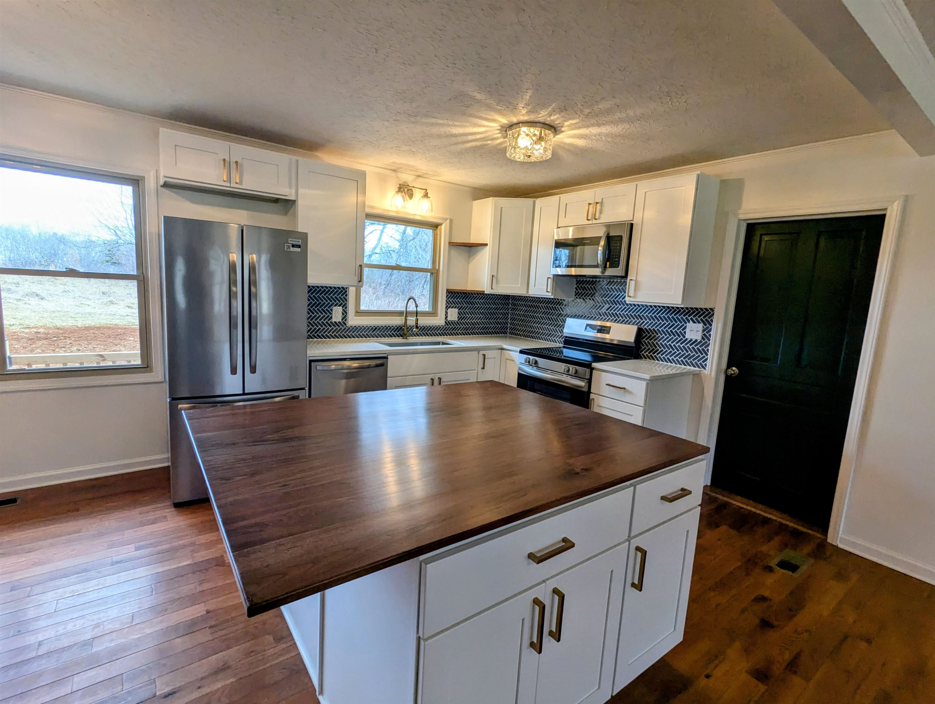 8203 Floyd Pike Dugspur VA 24325