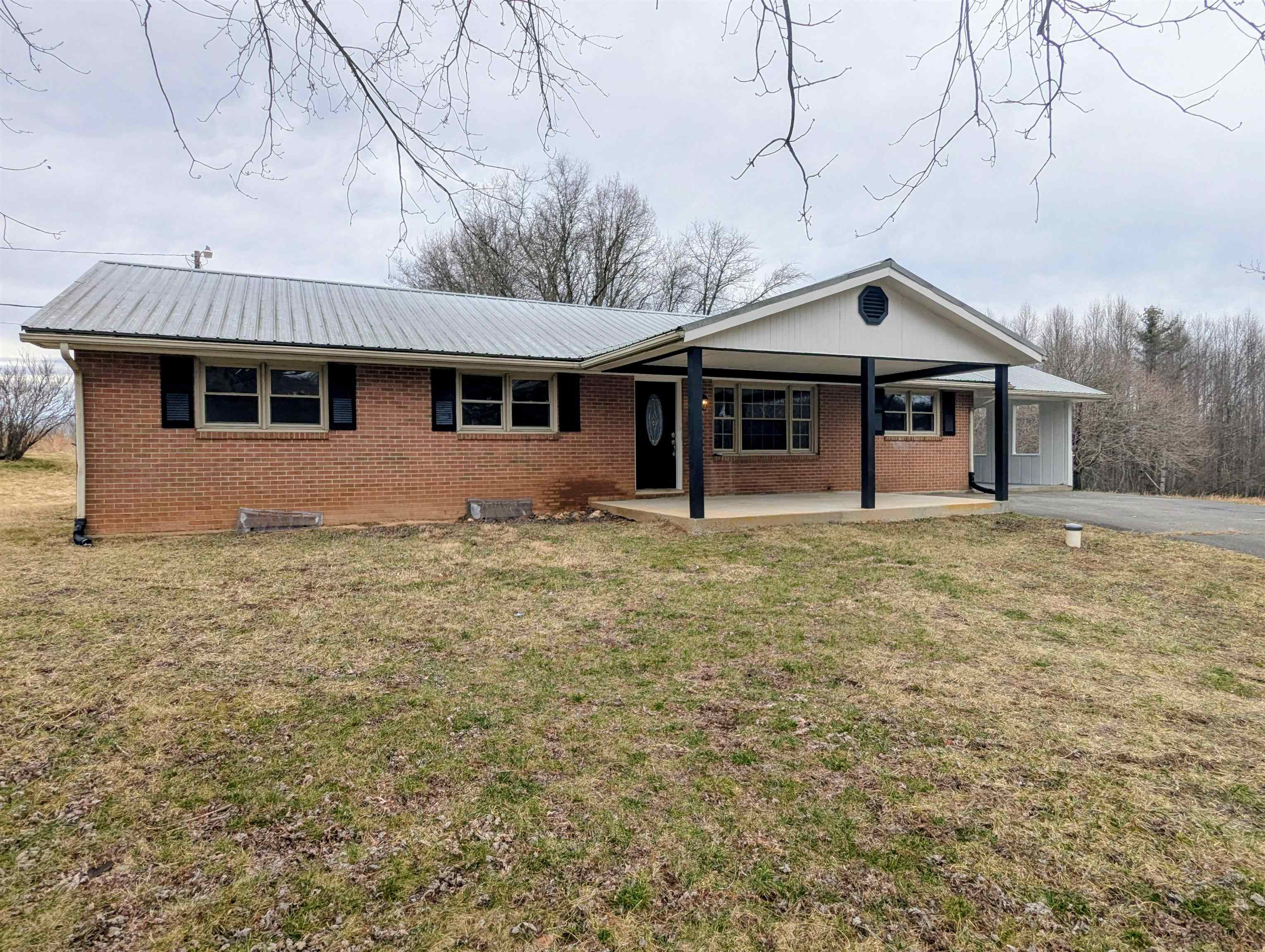 8203 Floyd Pike Dugspur VA 24325