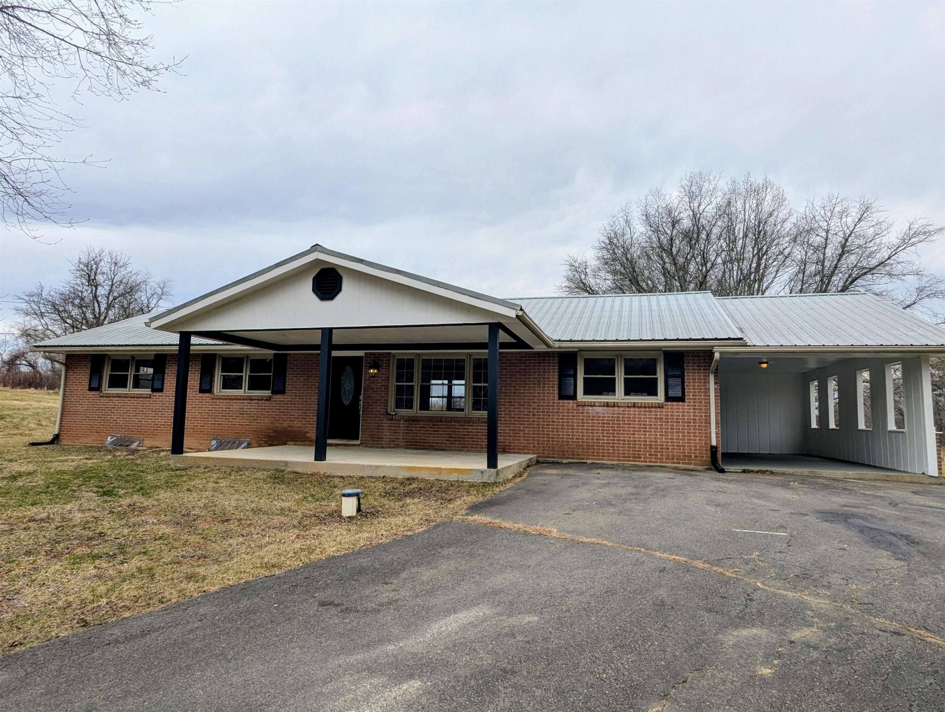 8203 Floyd Pike Dugspur VA 24325