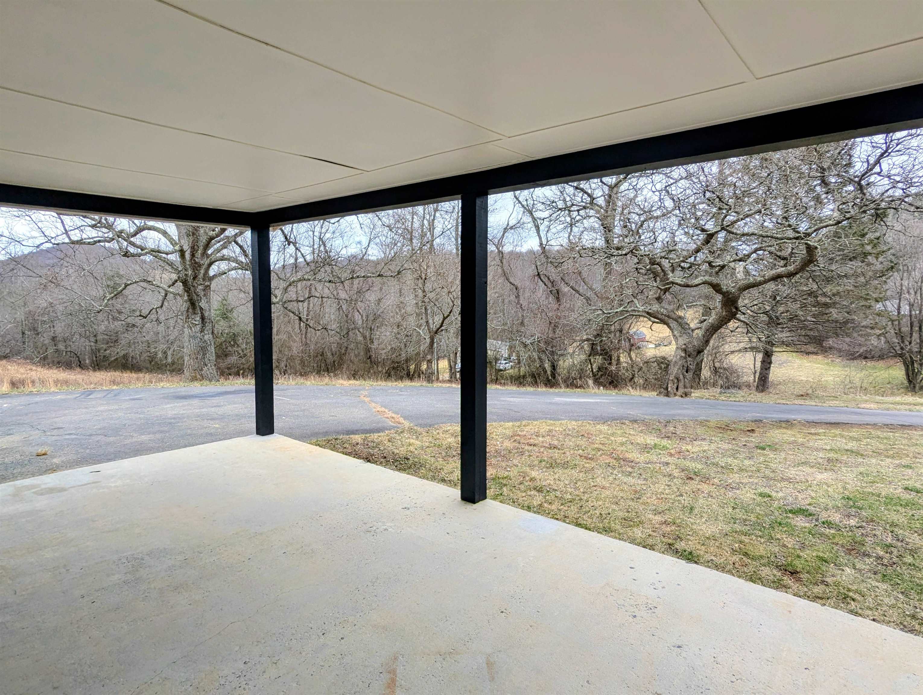 8203 Floyd Pike Dugspur VA 24325